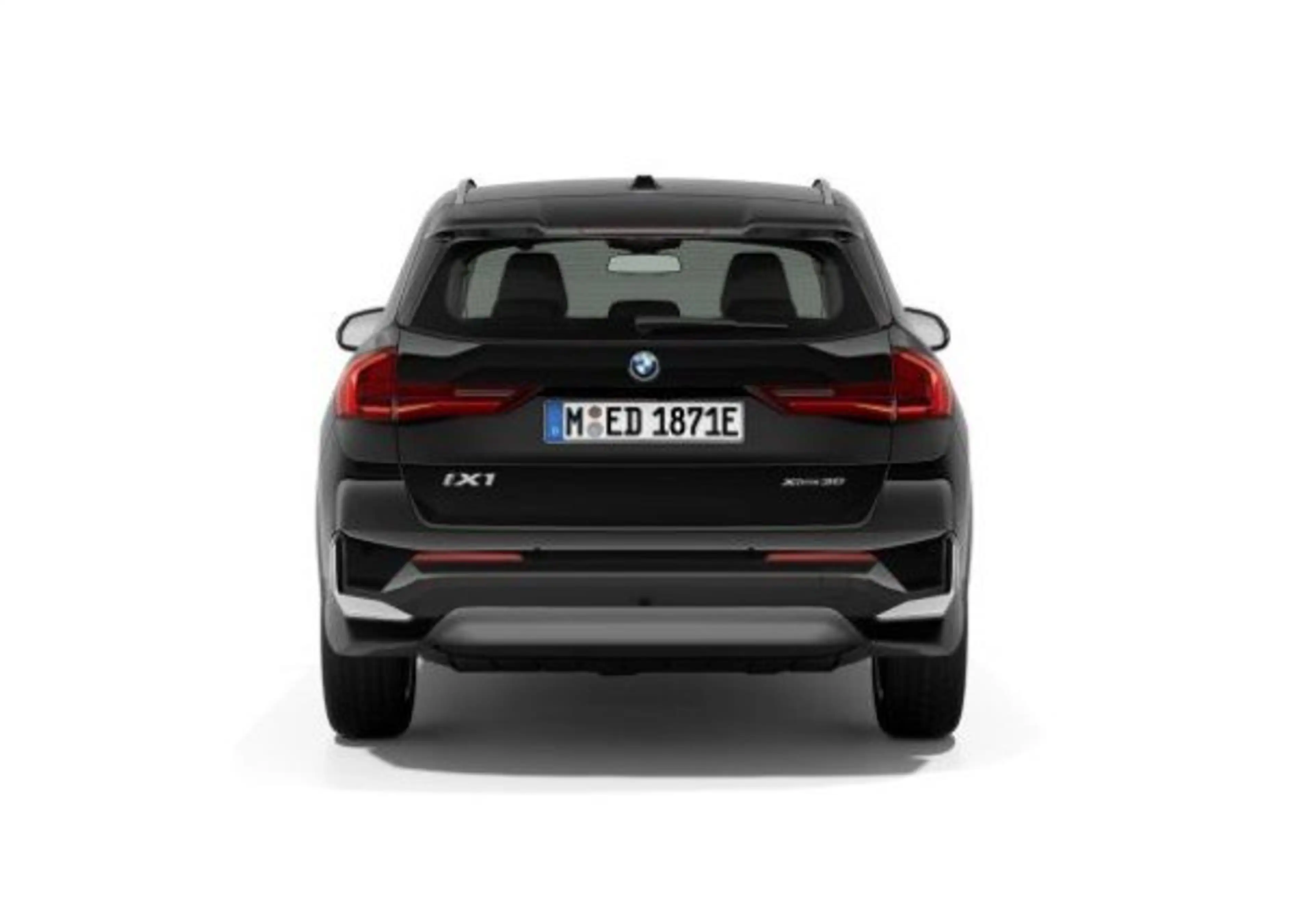 BMW iX1 xDrive30 — photo 4