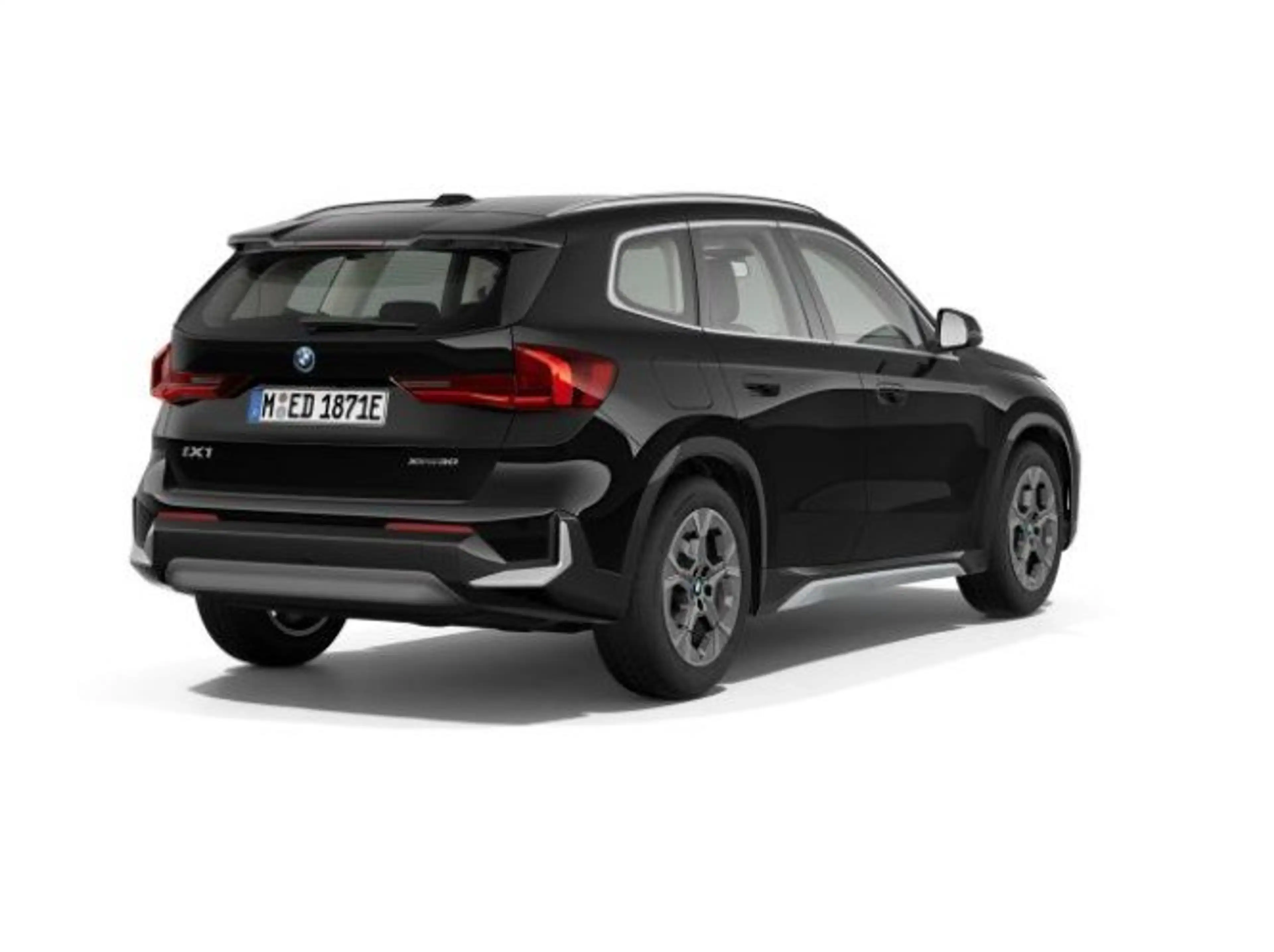 BMW iX1 xDrive30 — photo 2
