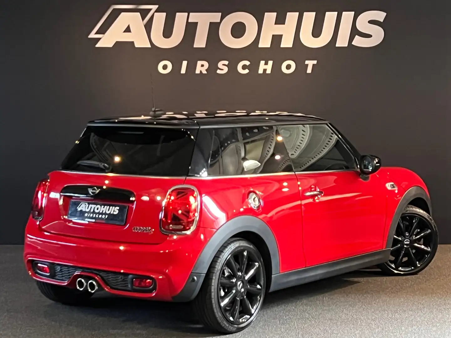 MINI Cooper S Mini 2.0 Hammersmith Automaat/Carplay/Clima/PDC/18 Rojo - 2