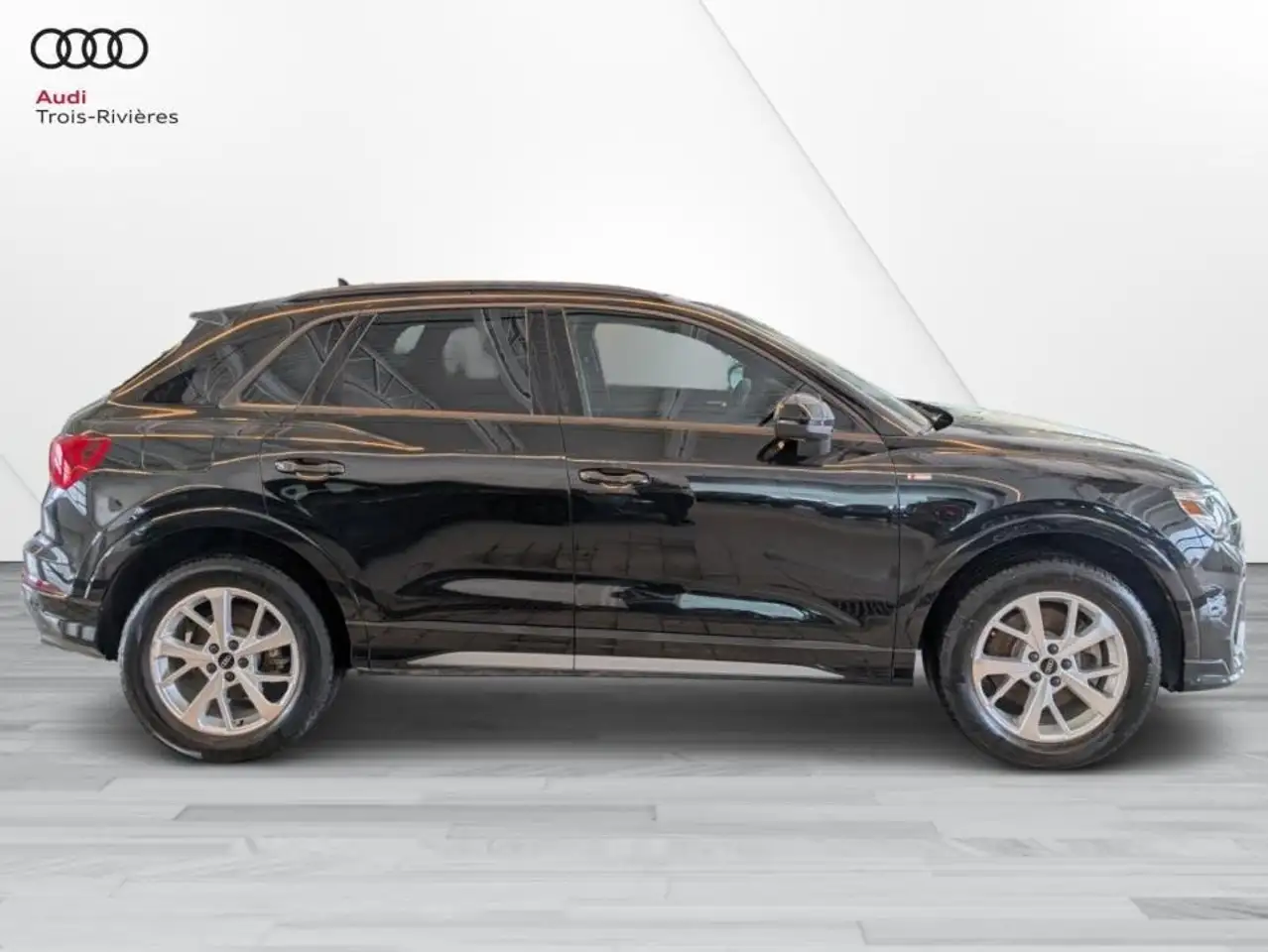 Audi Q3 снимка Audi Q3