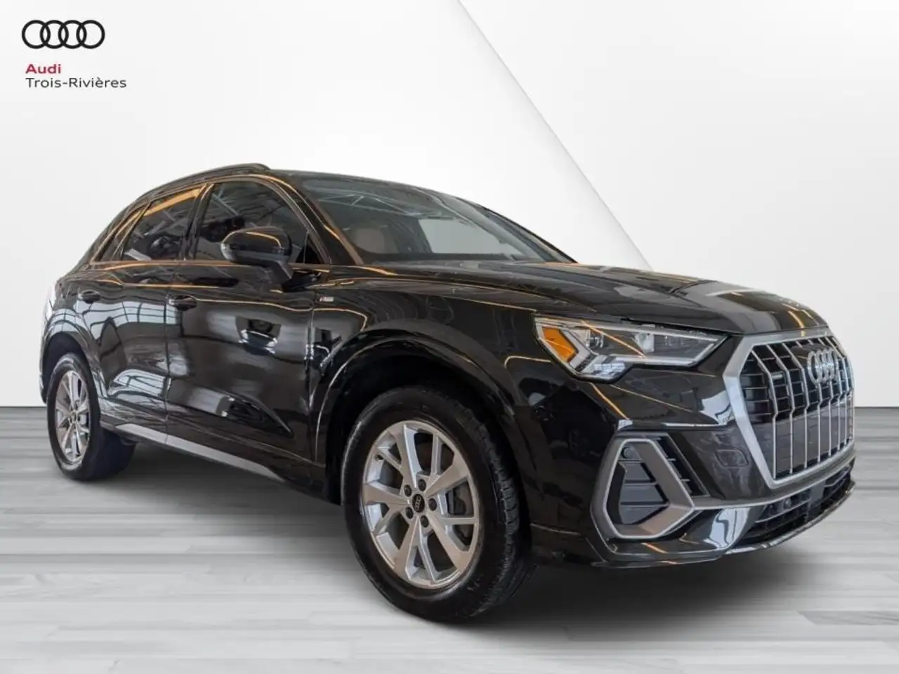 Audi Q3 снимка Audi Q3
