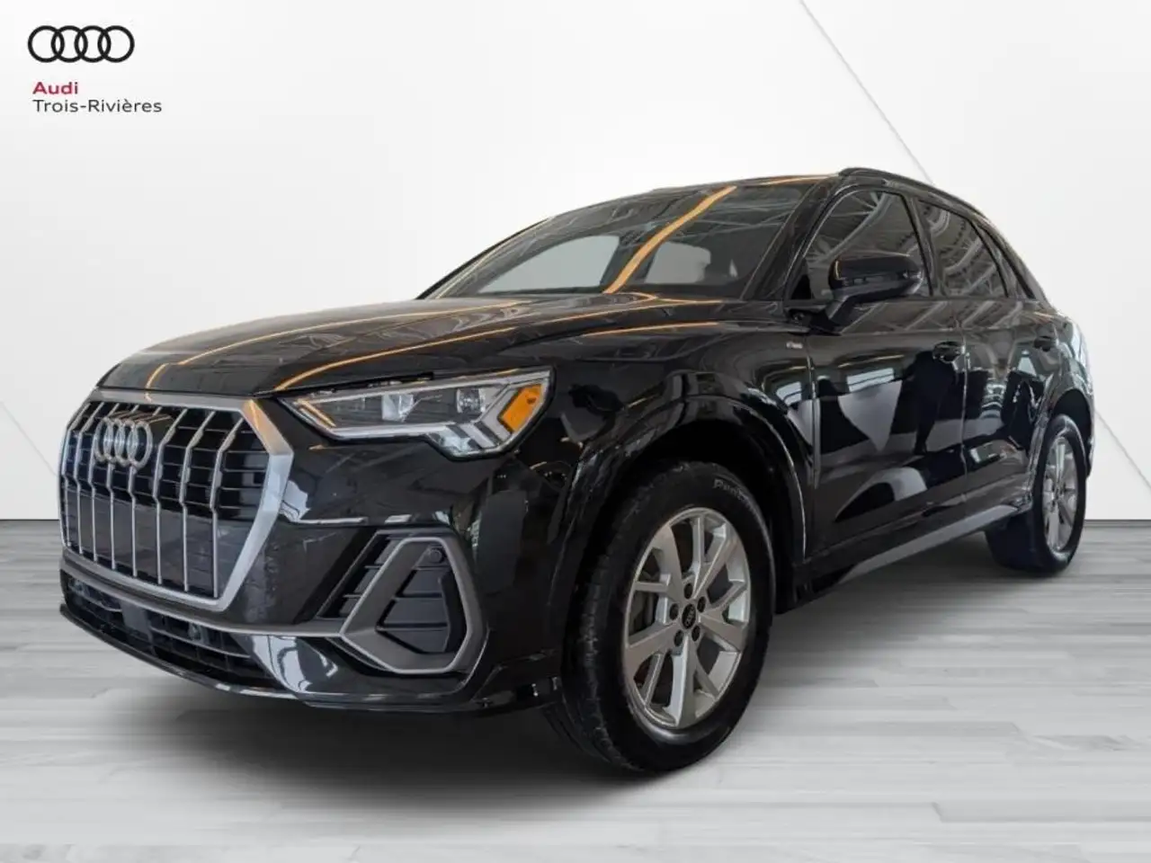 Audi Q3 снимка Audi Q3