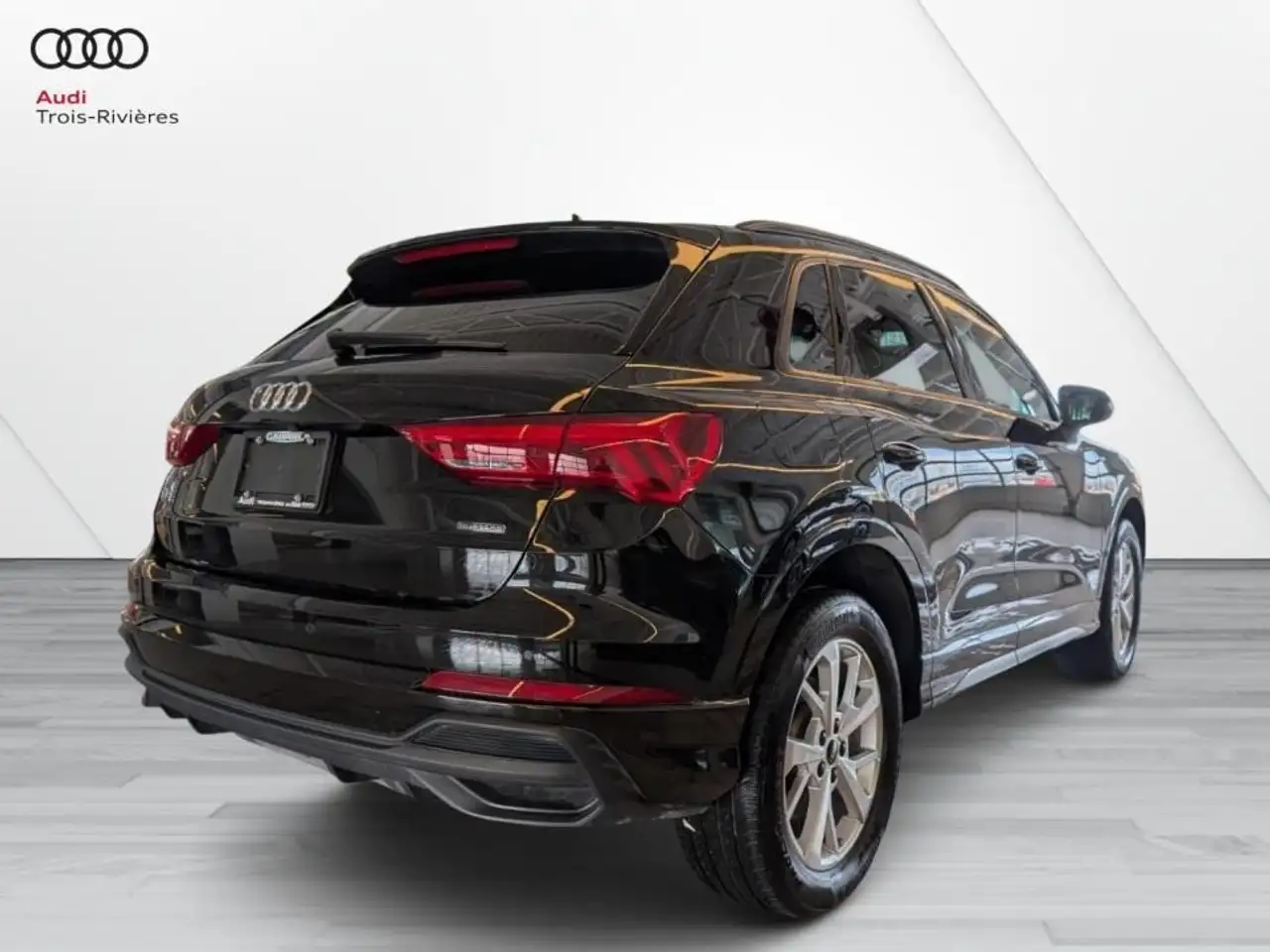 Audi Q3 снимка Audi Q3