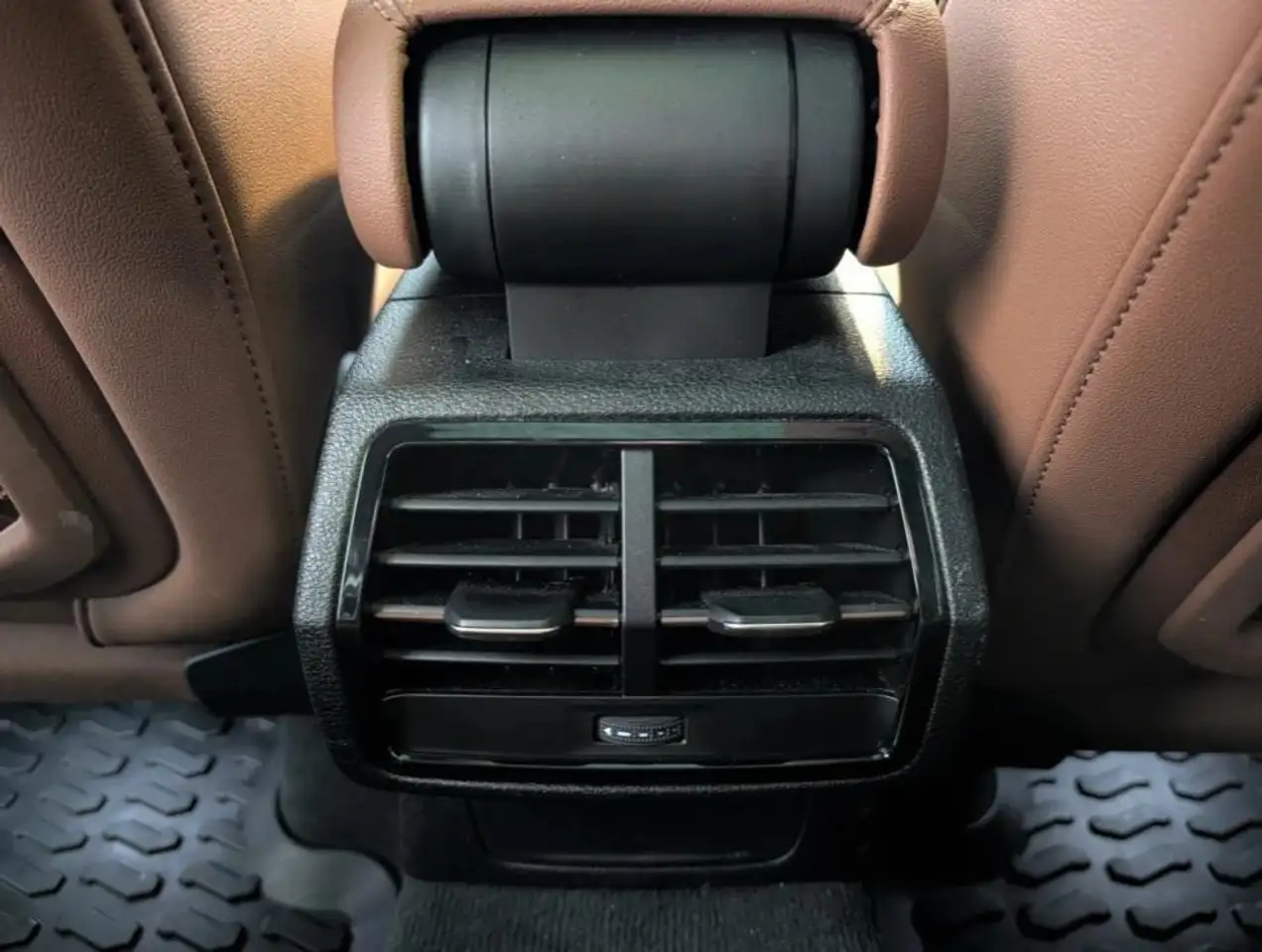 Audi Q3 снимка Audi Q3
