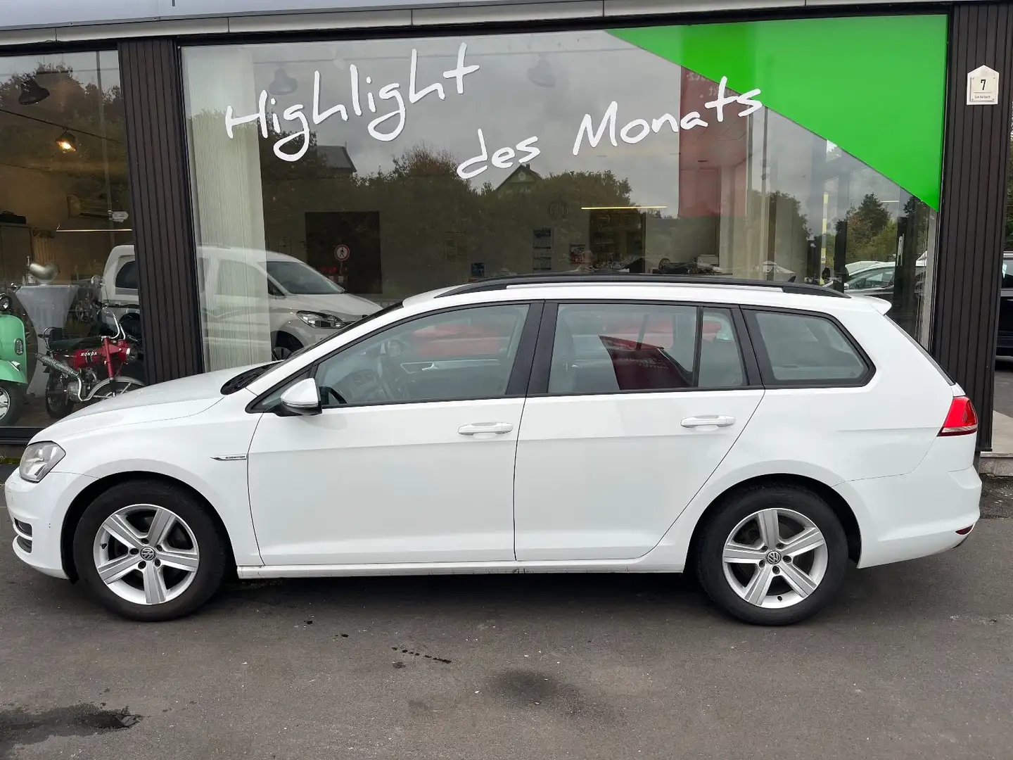 Volkswagen Golf VII Variant Comfortline BlueMotion CNG Bílá - 2