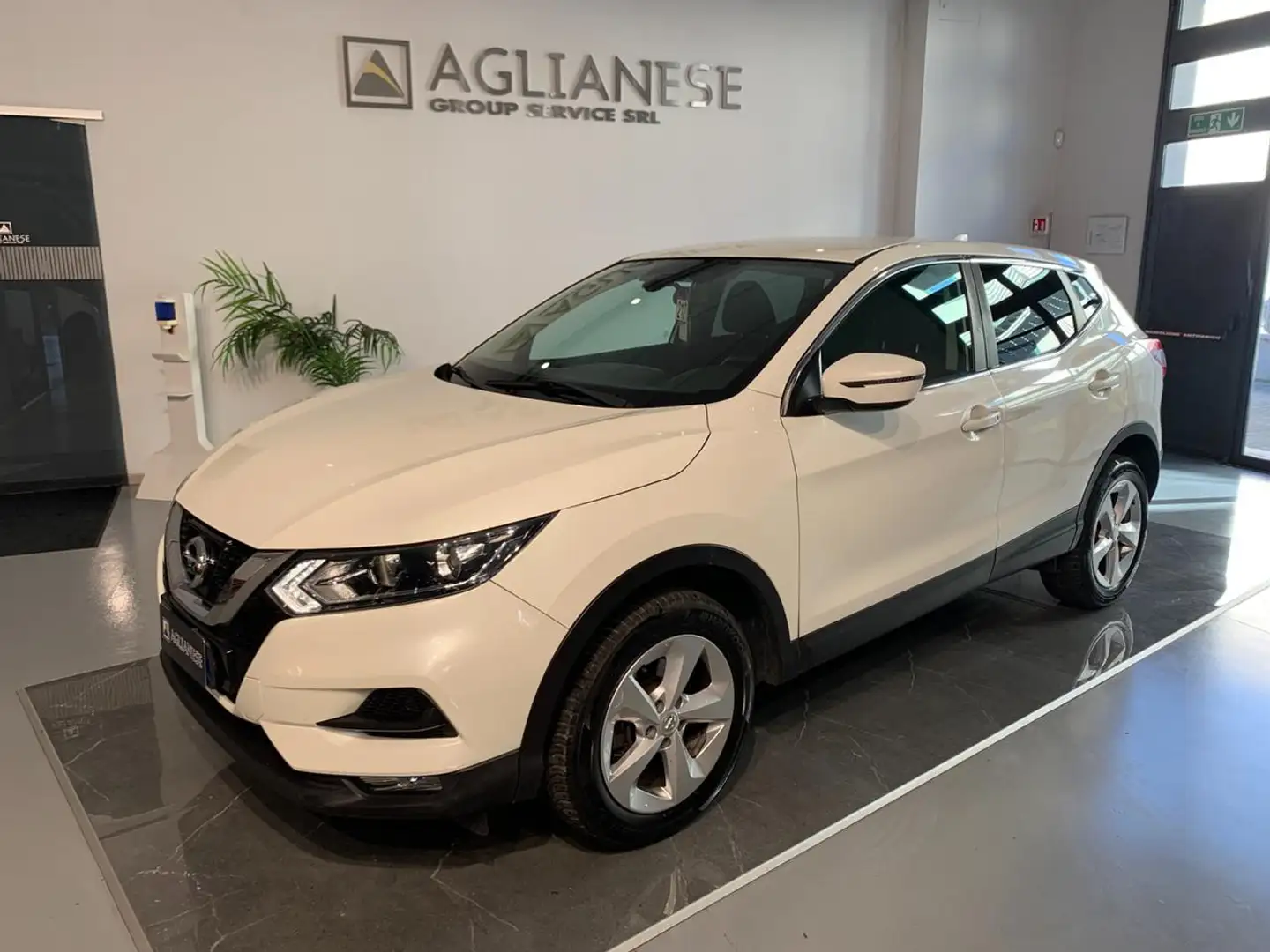 Nissan Qashqai 1.5 dCi Tekna+ Wit - 1
