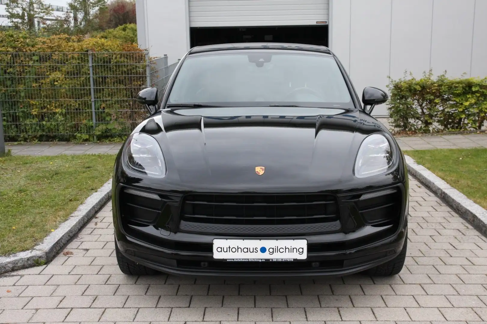 Porsche Macan Lederpaket*18 Wege*PDLS+*Kamera*20"Spyder Schwarz - 2