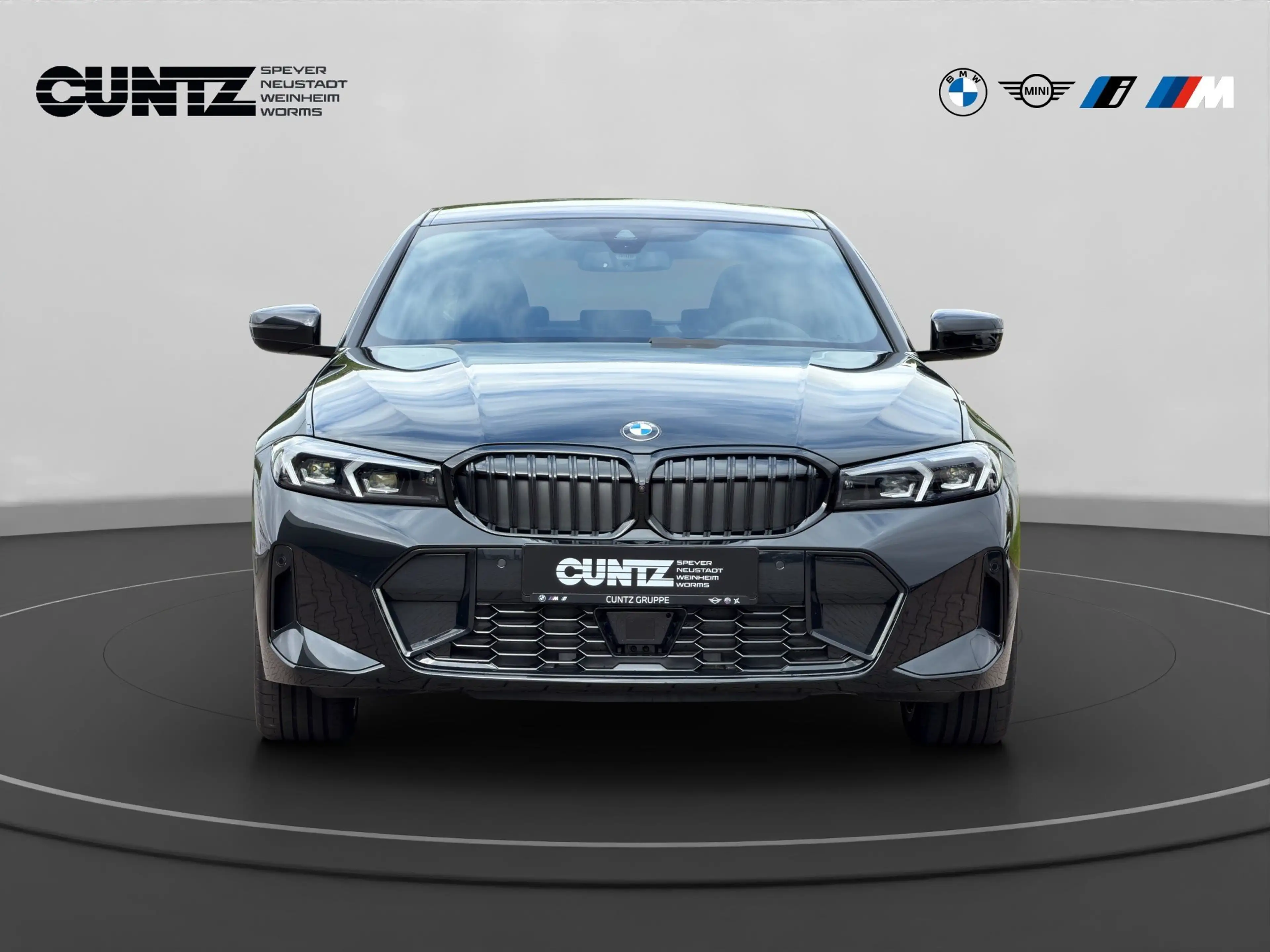 BMW 330 i xDrive M Sport — photo 2
