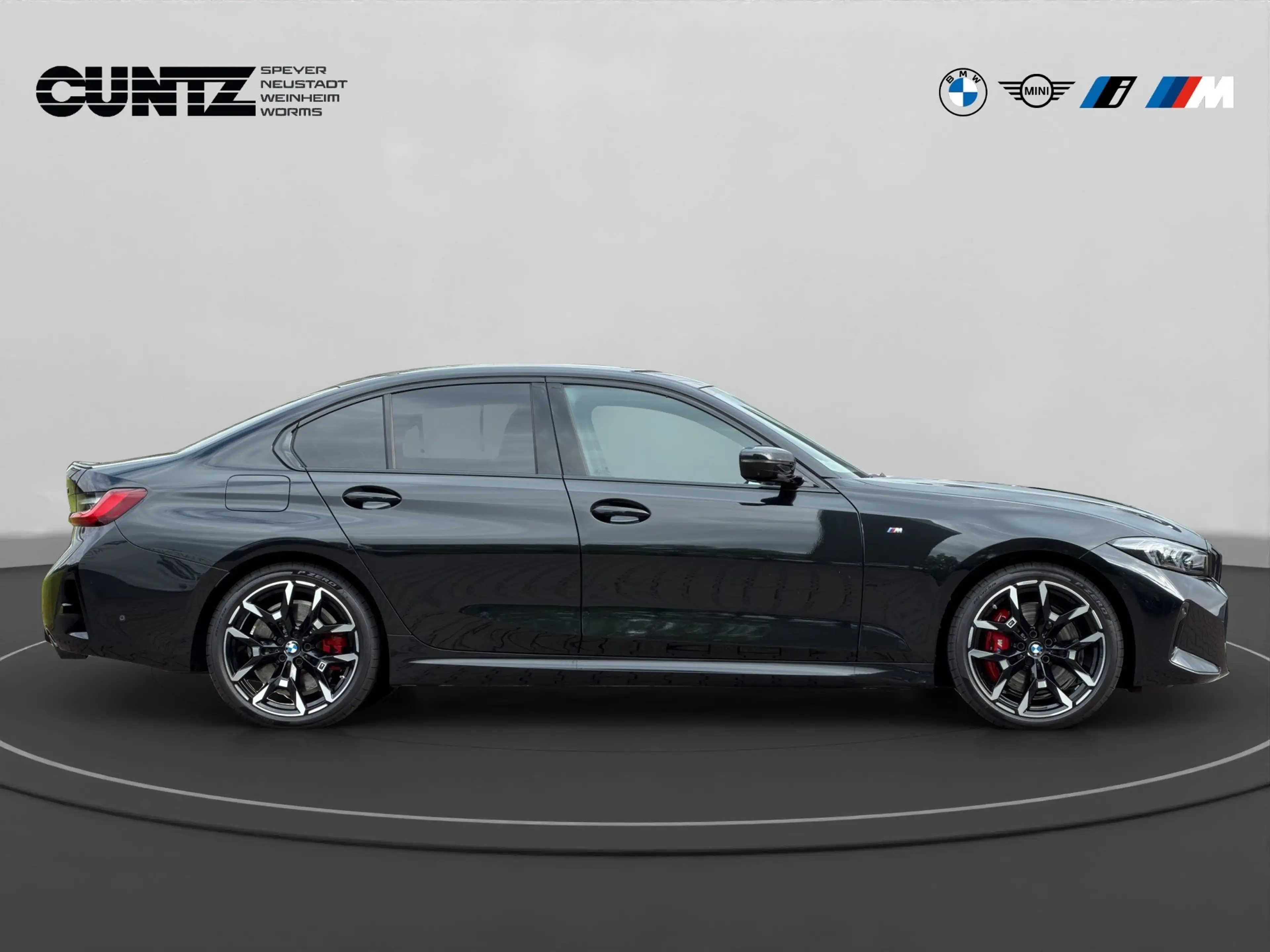 BMW 330 i xDrive M Sport — photo 4