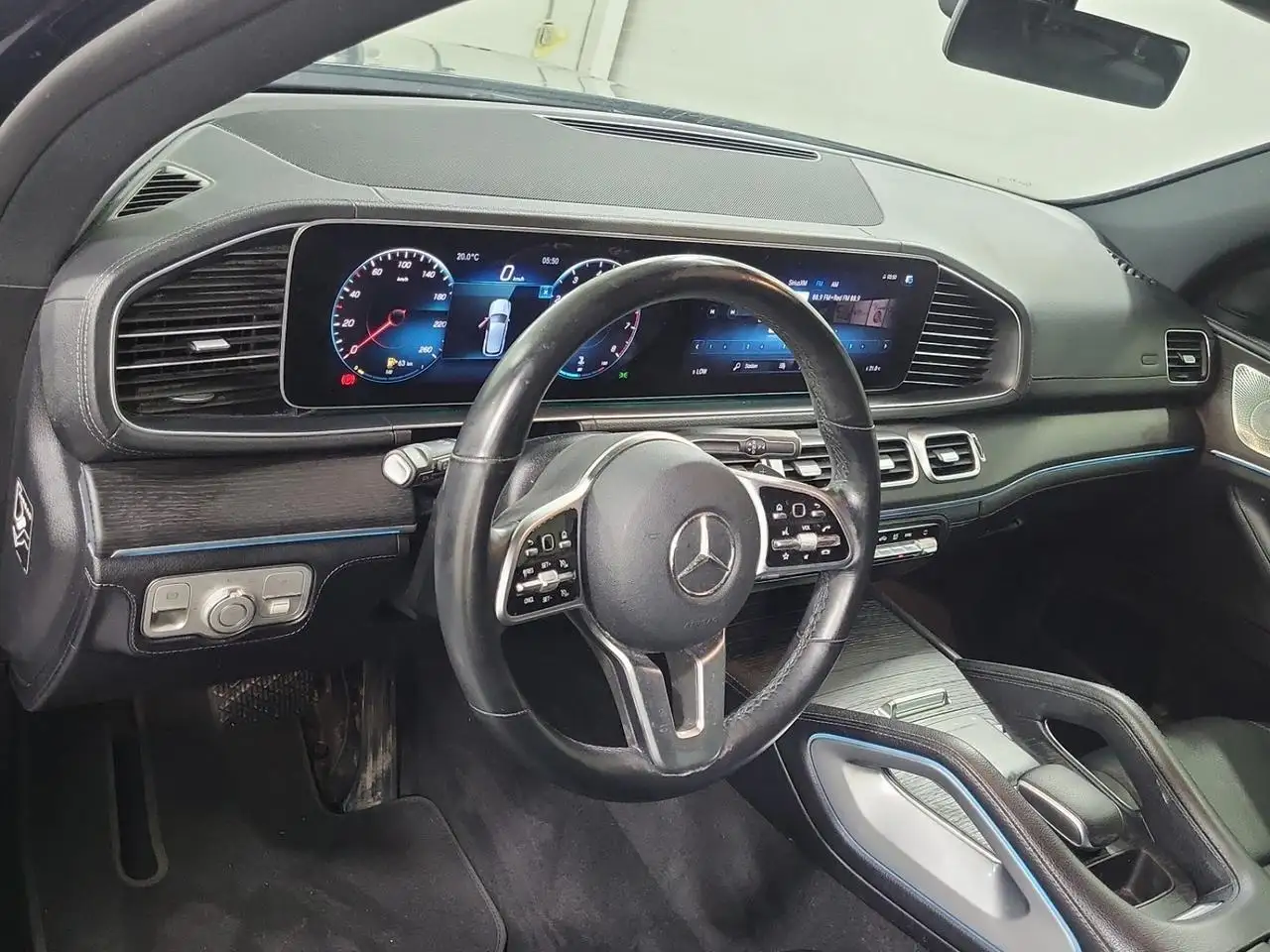 Mercedes-Benz GLE снимка Mercedes-Benz GLE