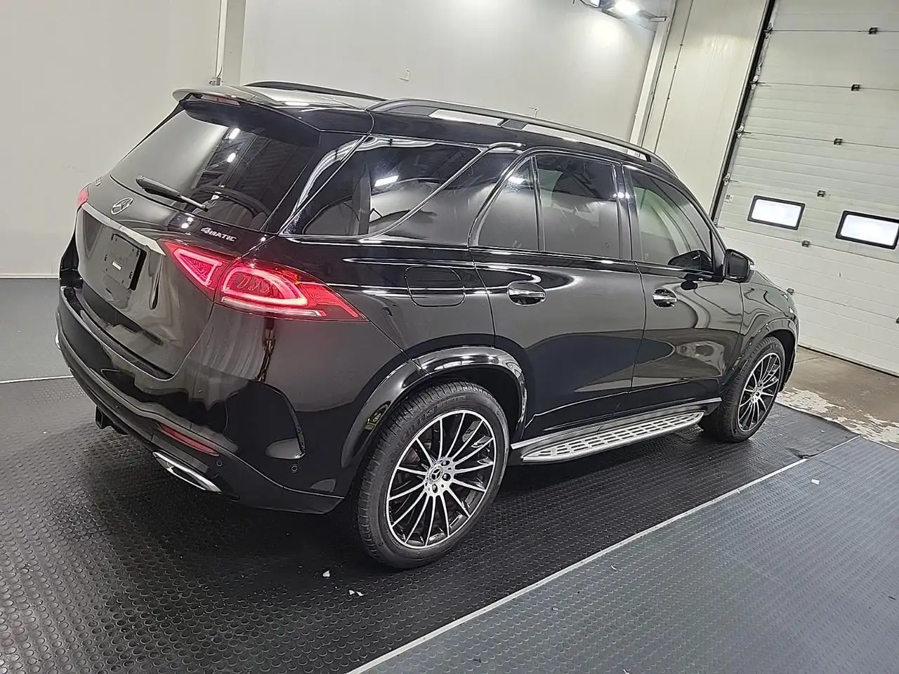 Mercedes-Benz GLE снимка Mercedes-Benz GLE