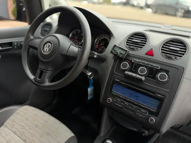 Volkswagen Caddy view 2
