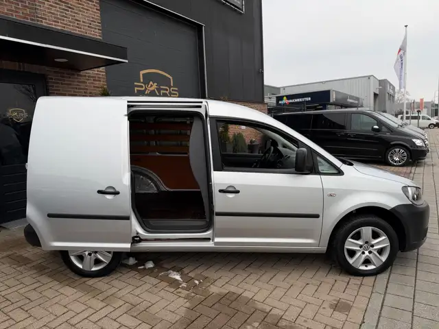 Volkswagen Caddy view 8