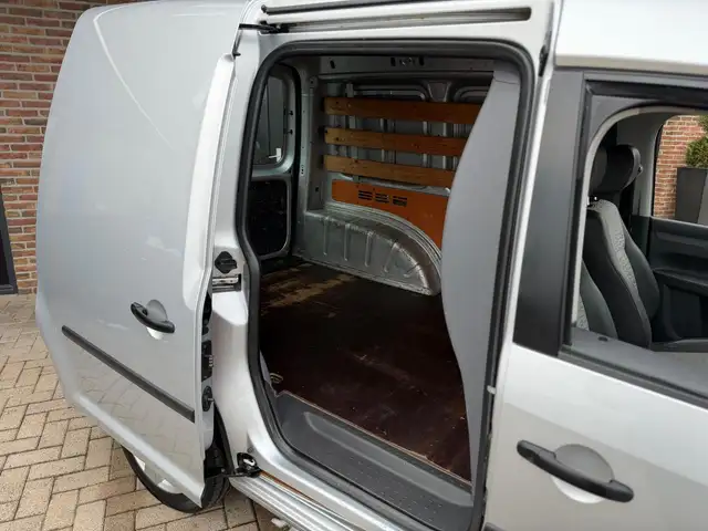 Volkswagen Caddy view 18