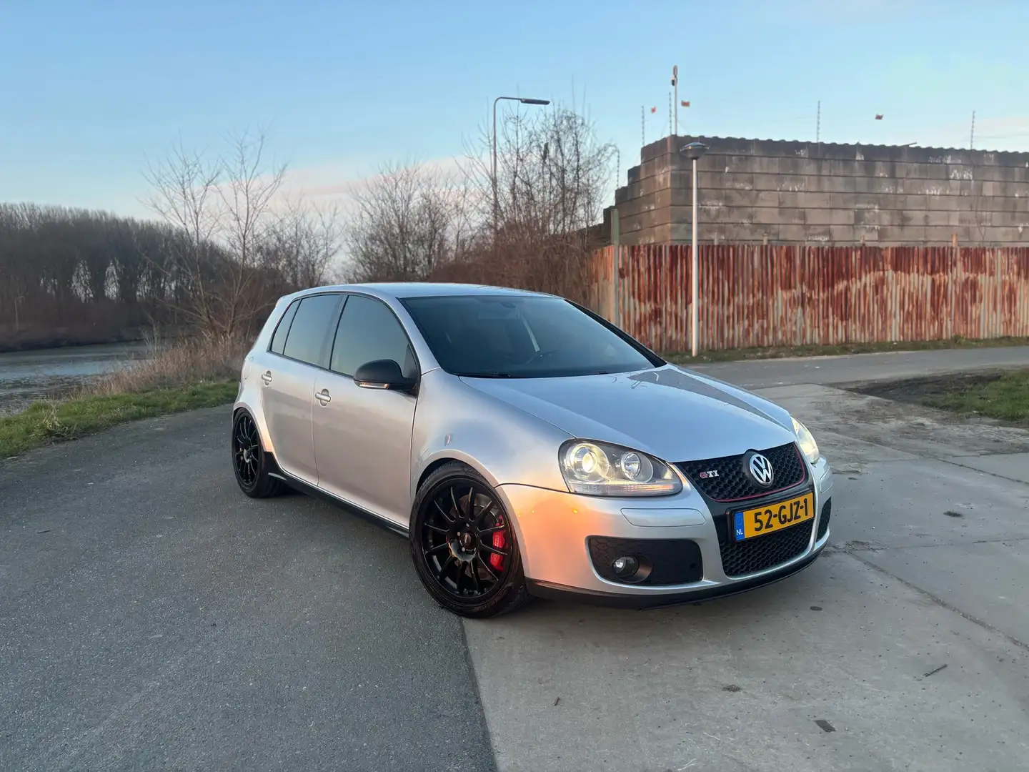 Volkswagen Golf GTI 2.0 nieuwstaat 460 pk Stříbrná - 2