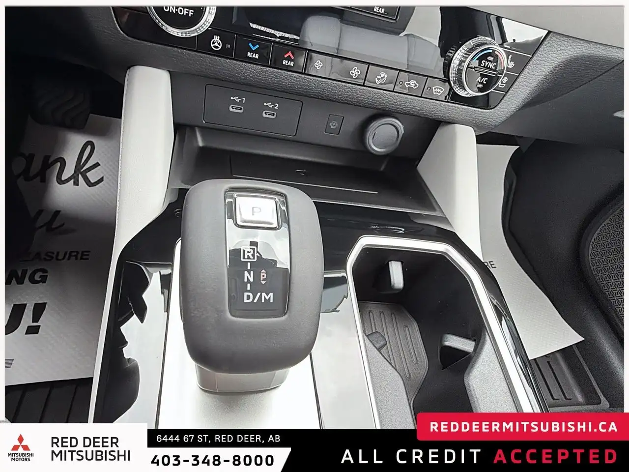 Mitsubishi Outlander снимка Mitsubishi Outlander