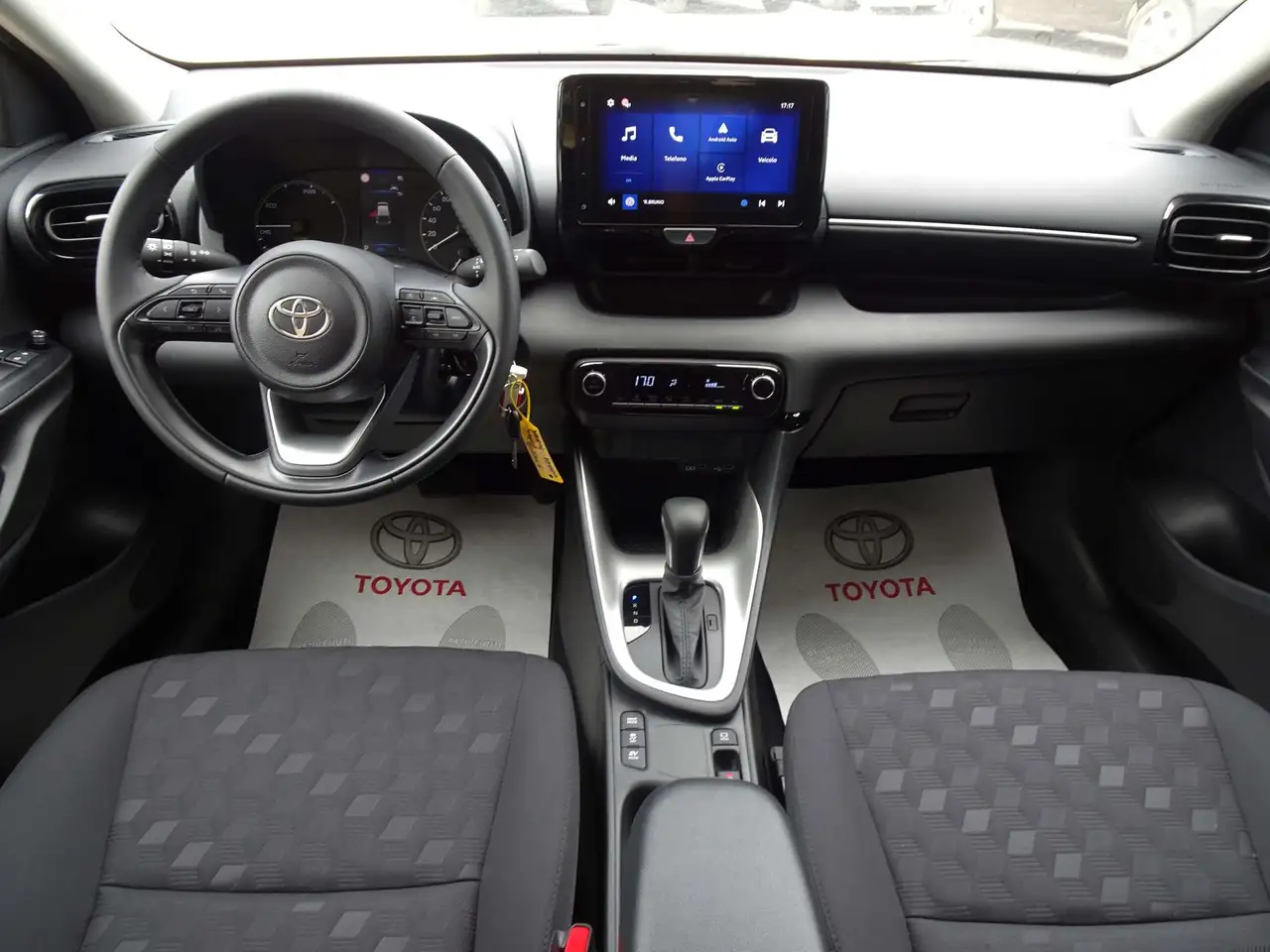 Toyota Yaris 2026 — фото 10