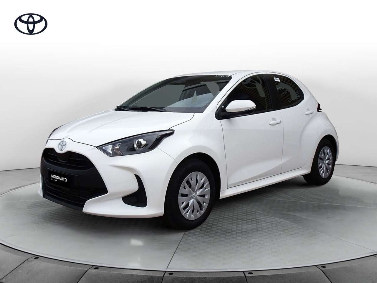 Toyota Yaris Hybrid 115 Business Pack