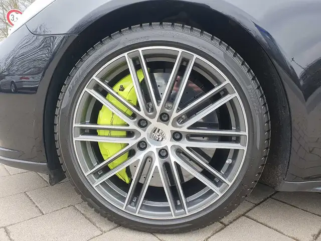 Porsche Panamera view 3