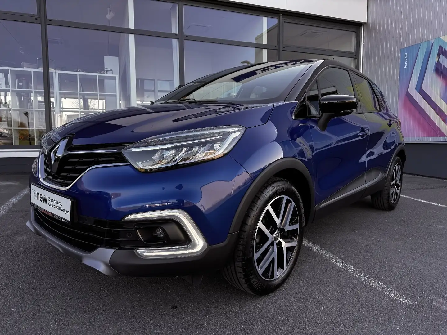 Renault Captur VERSION S TCE 150 EDC PDC+RFK+NAVI+SITZH Blau - 2