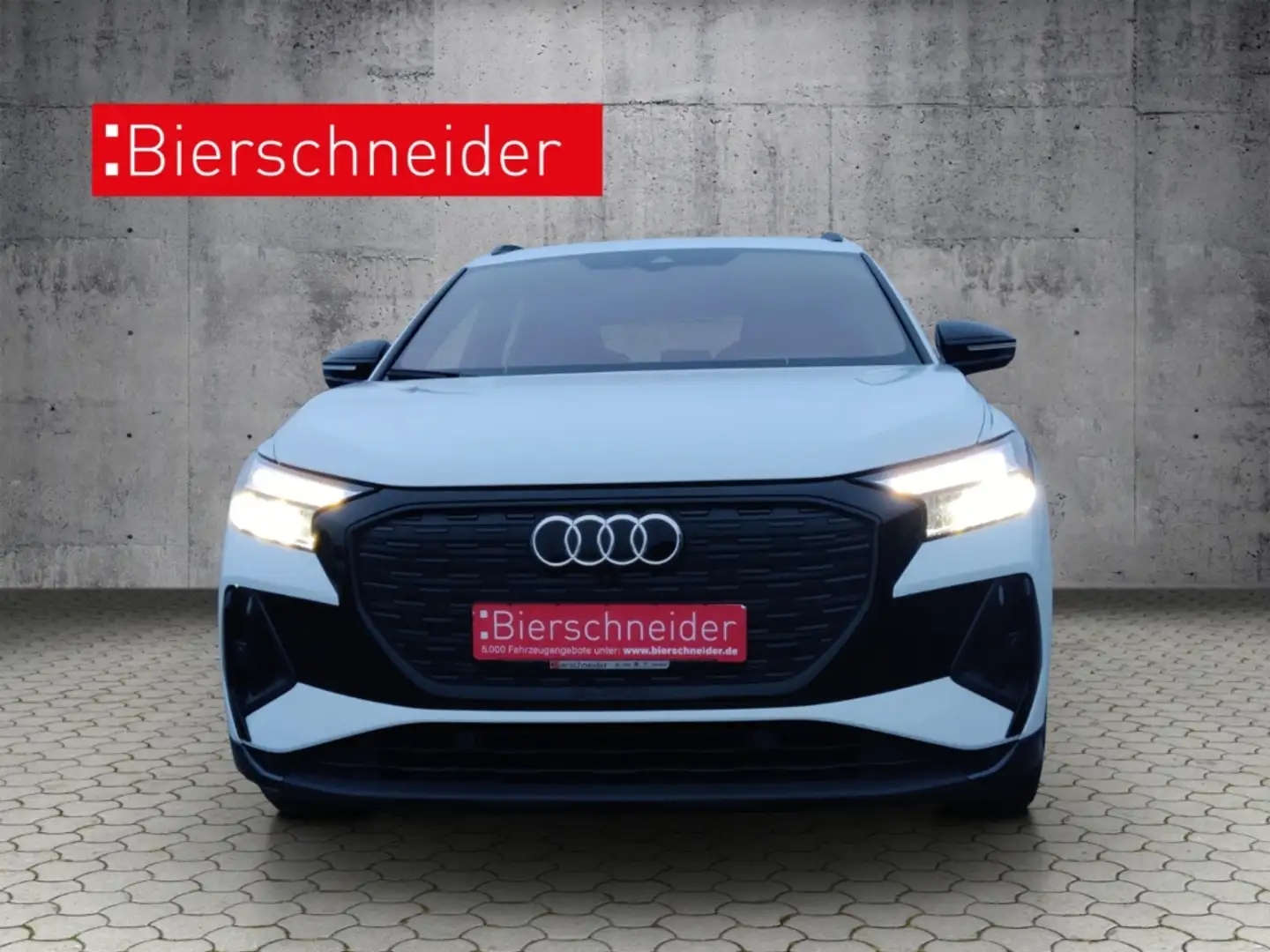 Audi Q4 e-tron 45 quattro 2x s-line AHK KAMERA NAVI ASSIST GRA DA Weiß - 2