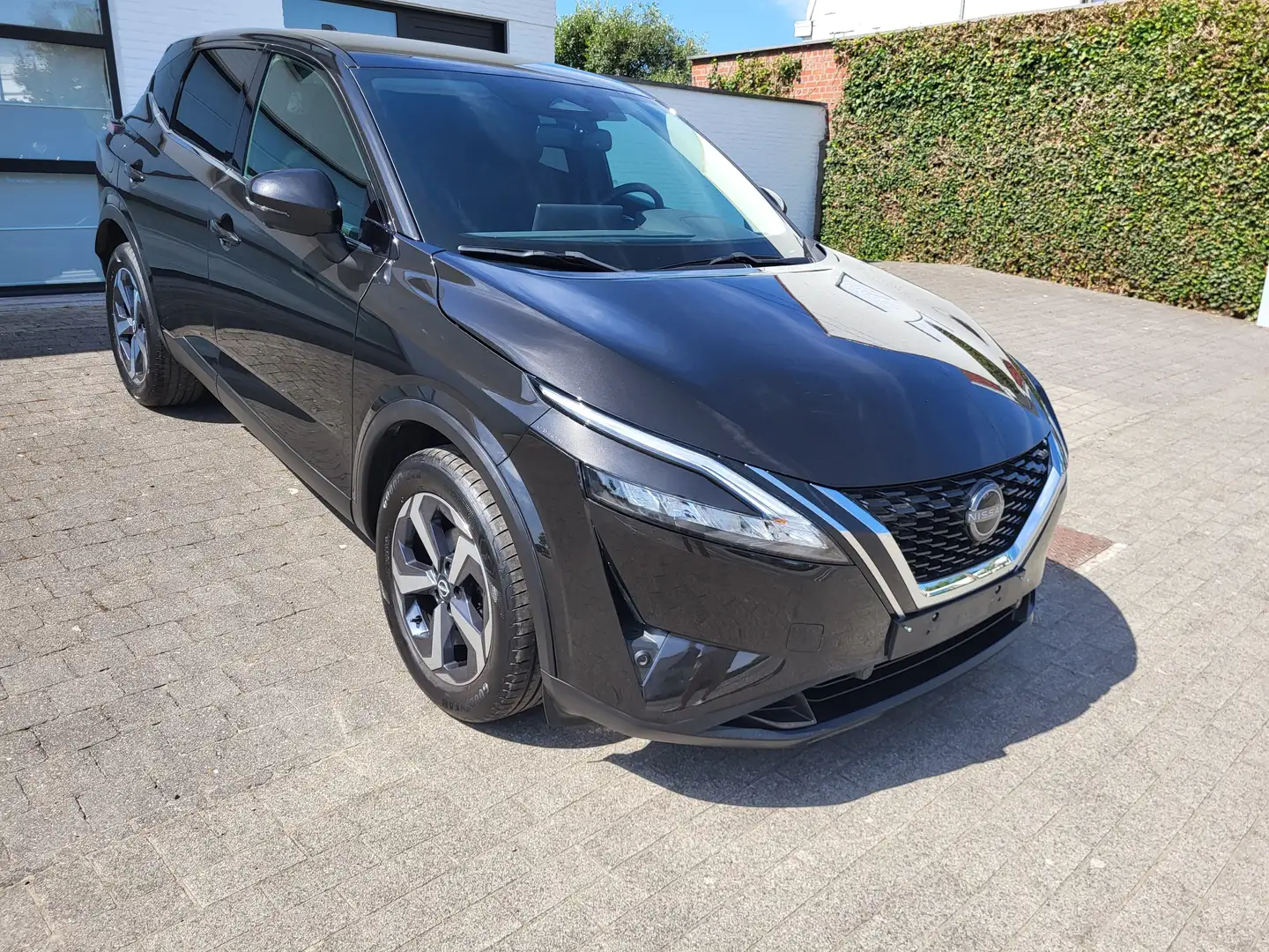 Nissan Qashqai 1.3 MHEV N-Connecta Xtronic NAVI camera360 keyless Negro - 1