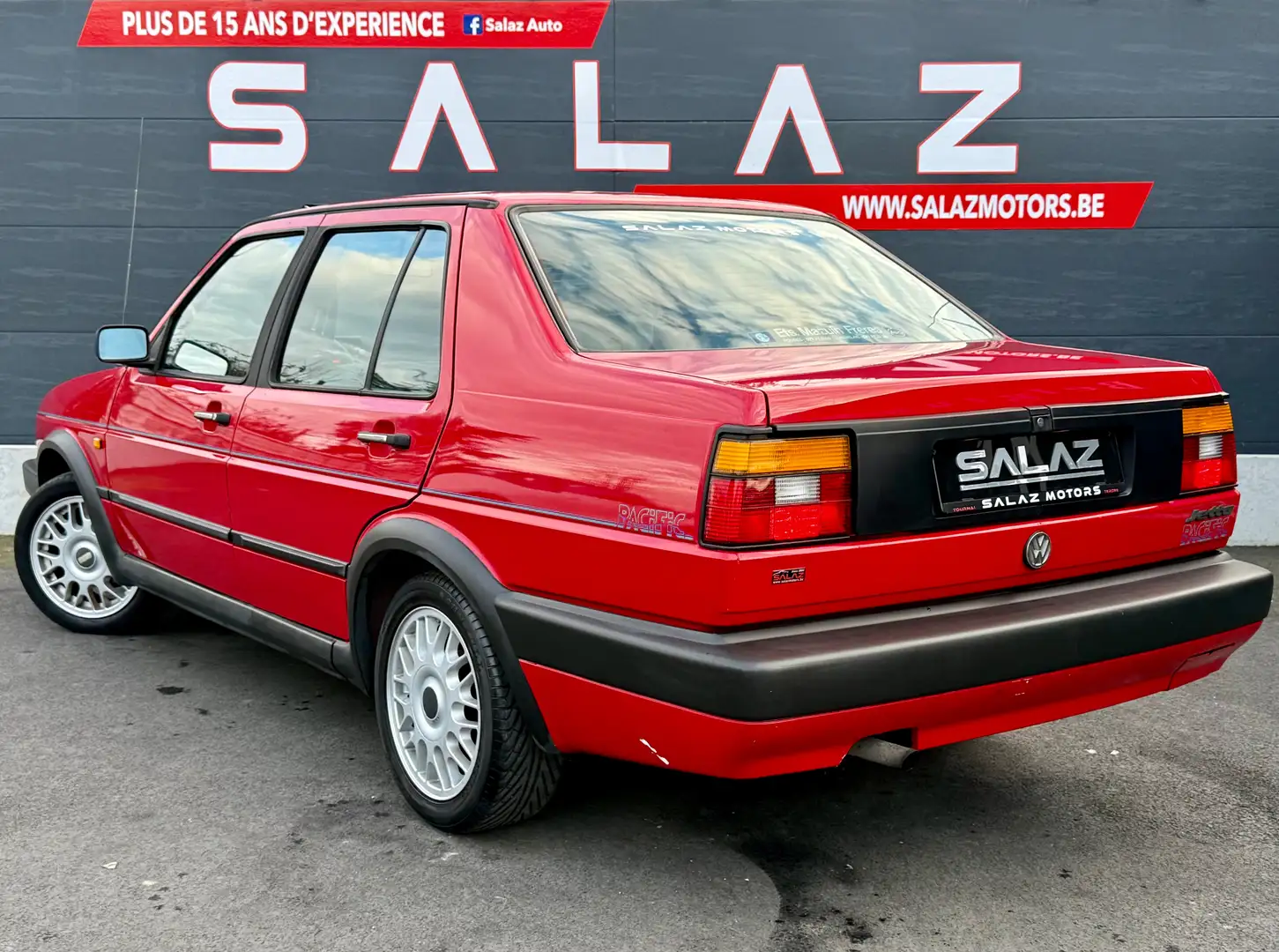 Volkswagen Jetta 1.6 ESS_JANTES EN ALU_62000KMS_TOIT OUVRANT_ Rouge - 2