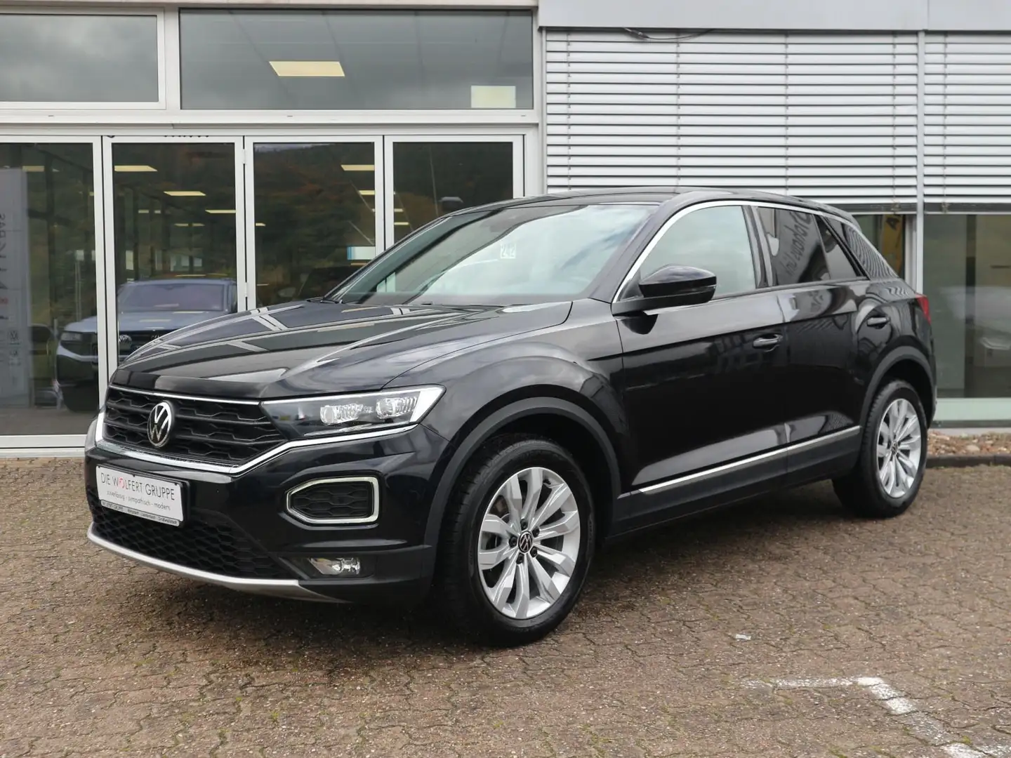 Volkswagen T-Roc Sport 2.0 TDI DSG LED ACC RFK NAVI Schwarz - 2