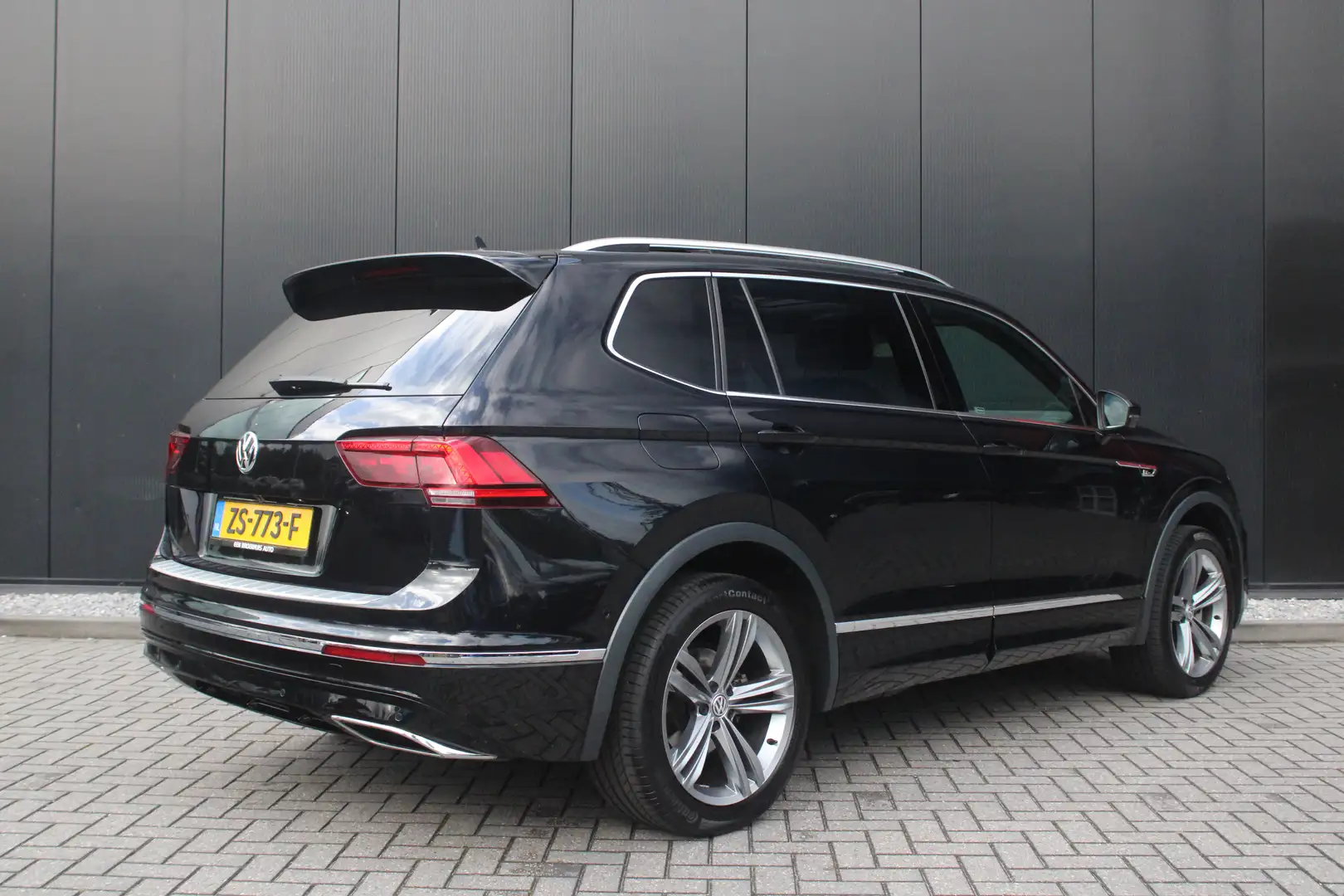 Volkswagen Tiguan Allspace 1.5 TSI Highline | Panoramadak | Trekhaak | Leder Noir - 2