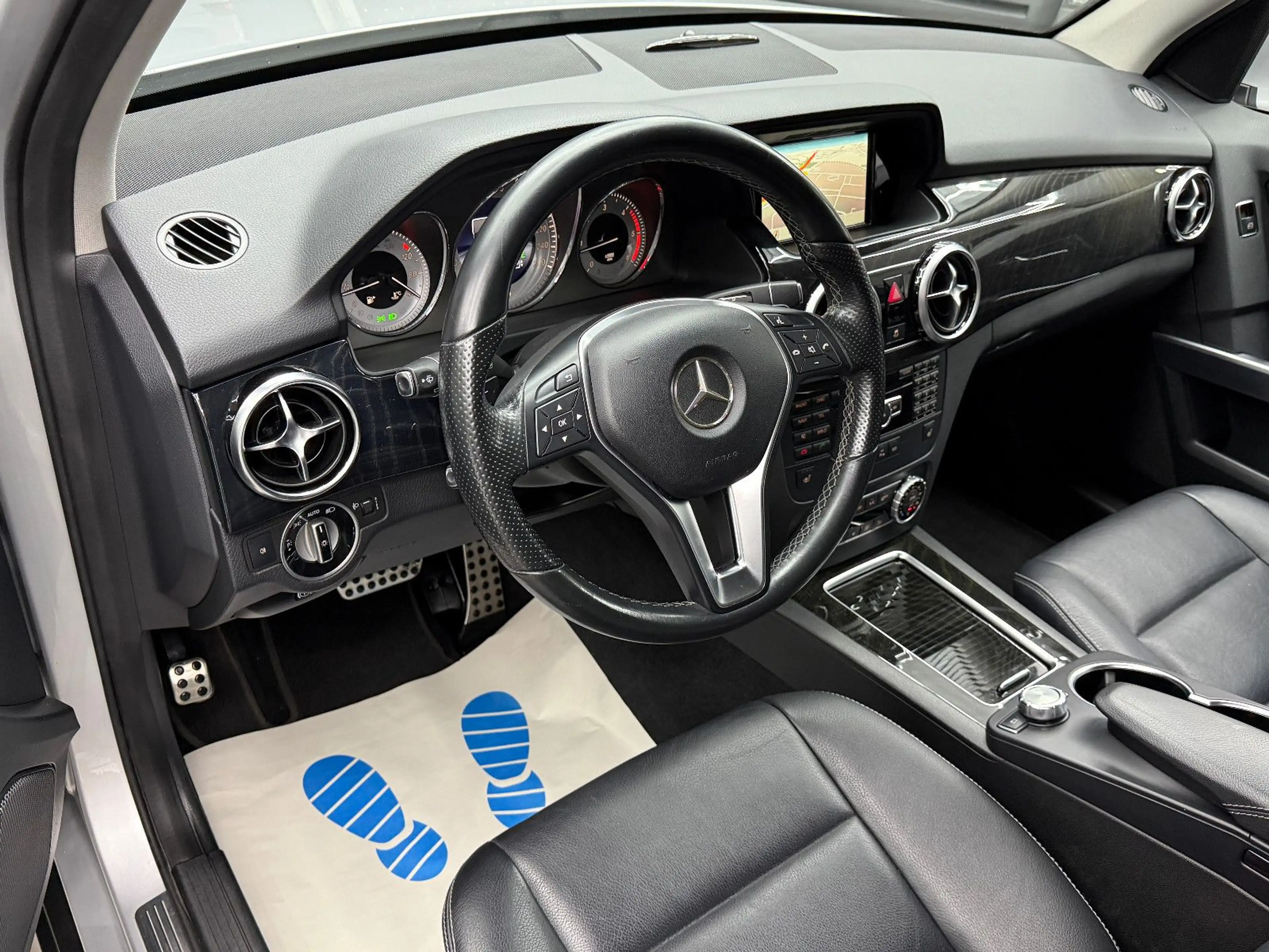 Mercedes-Benz GLK 220 CDI BlueEfficiency Keyl. Distr. 360° AHK — photo 10