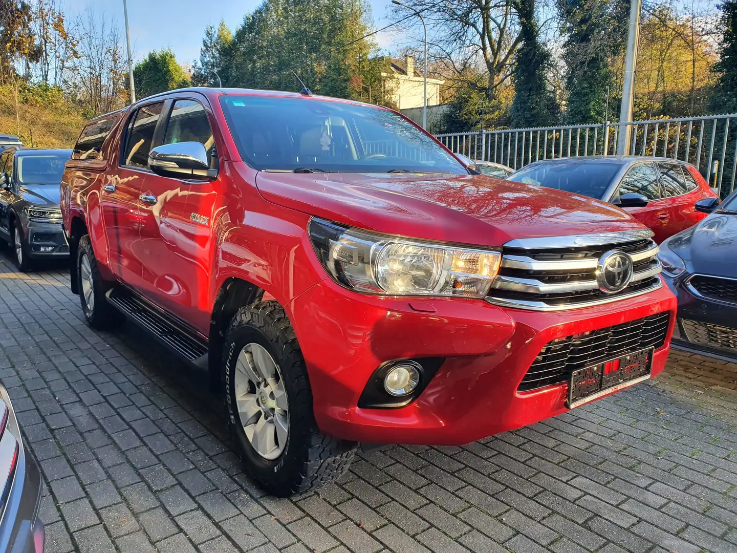 Toyota Hilux 2.4 D-4D 4WD Lounge Rood - 1
