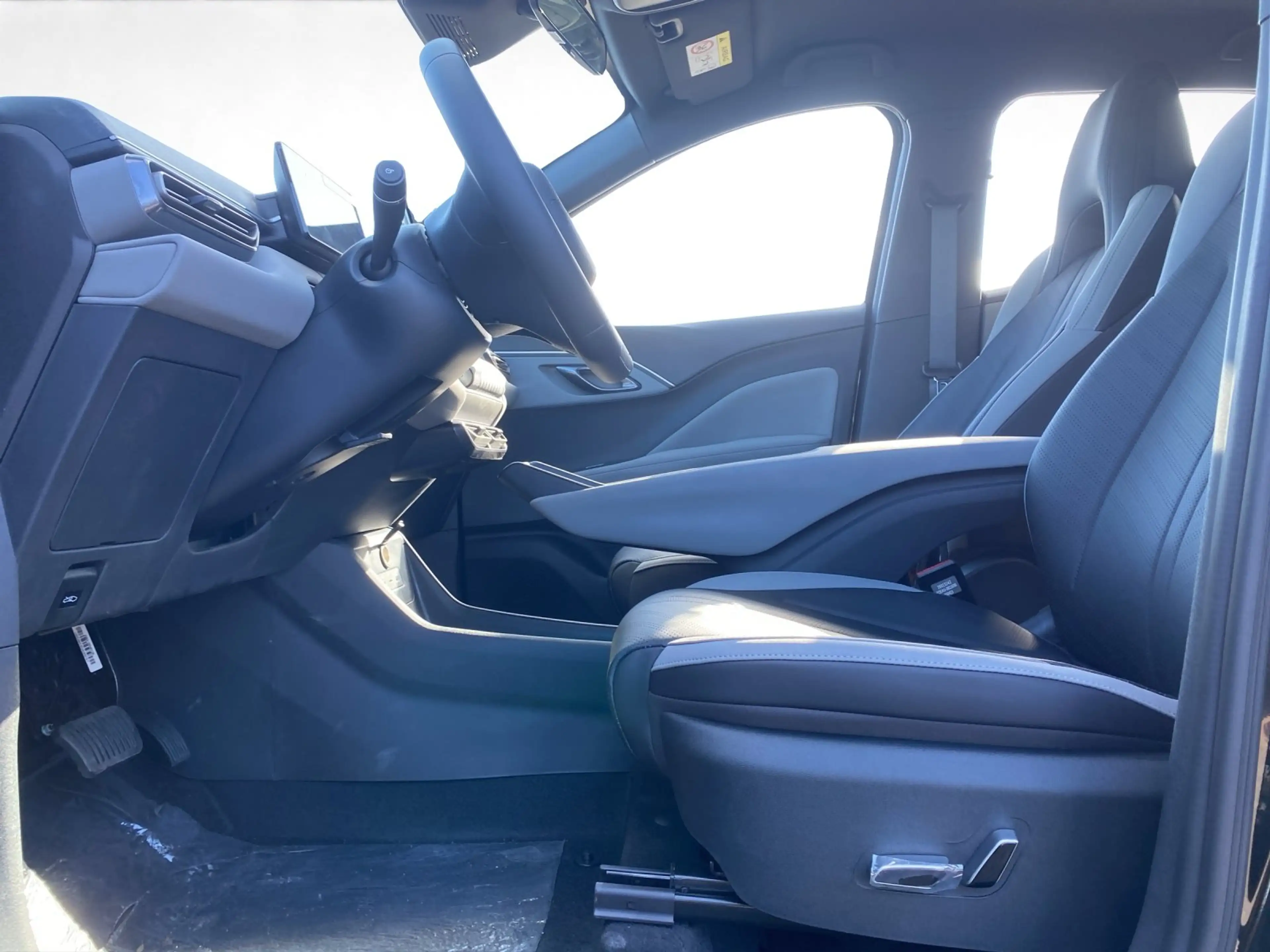 BYD Dolphin Surf 43kWh Boost Kamera+ACC+Navigation+ — photo 12