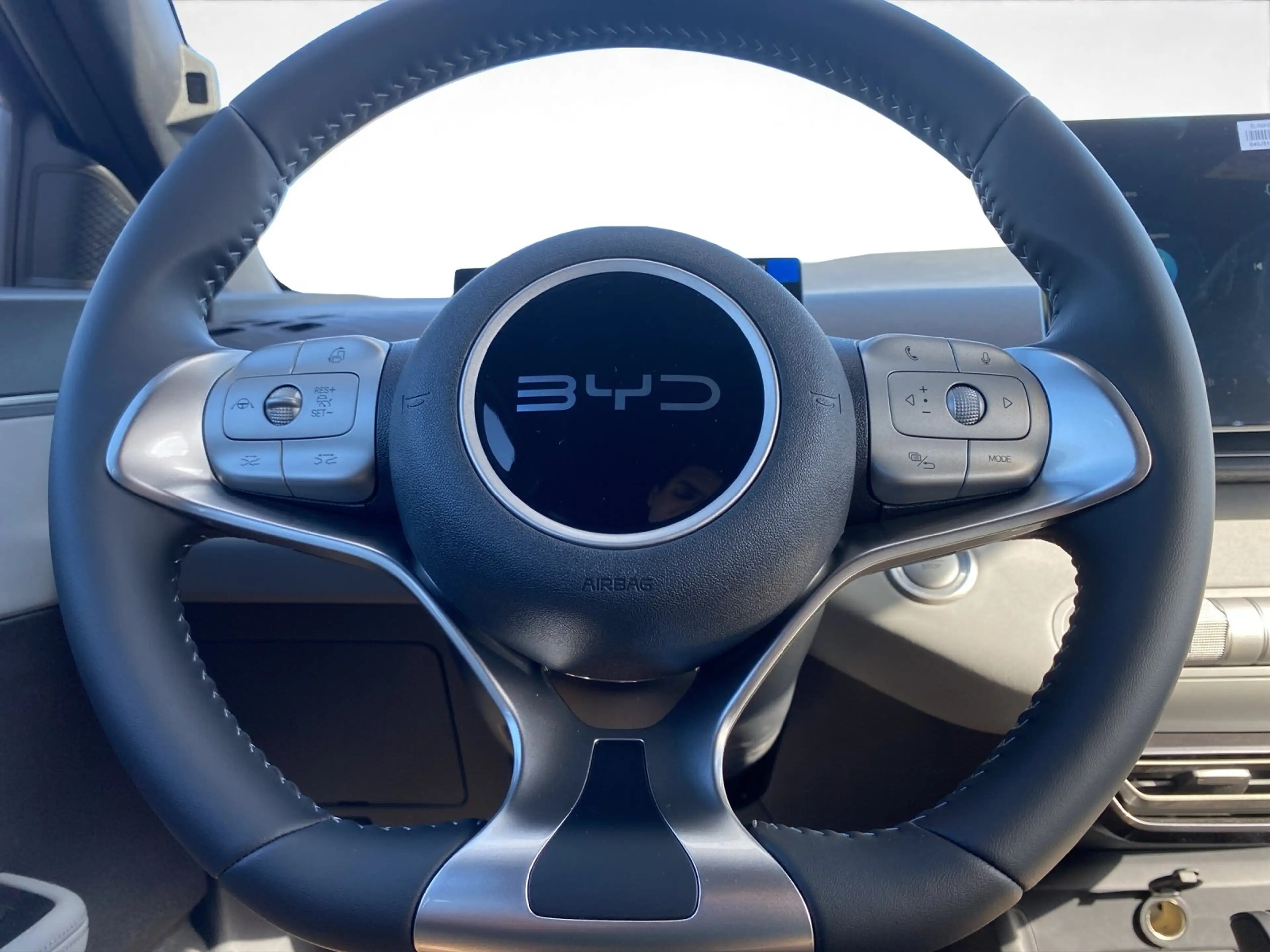 BYD Dolphin Surf 43kWh Boost Kamera+ACC+Navigation+ — photo 13