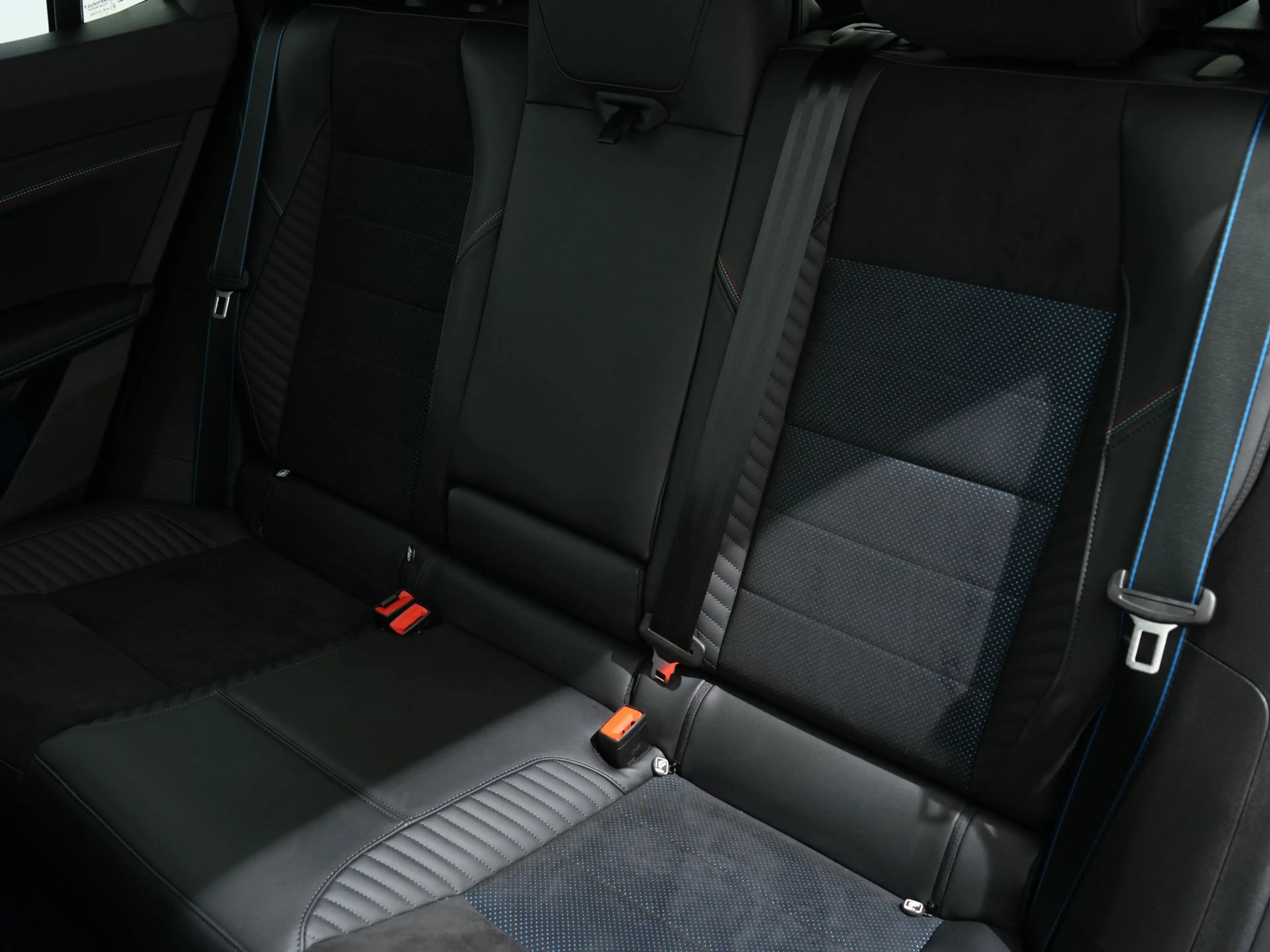 Renault Rafale E-TECH 4x4 PLUG-IN HYBRID 300PK ATELIER ALPINE | P — photo 3