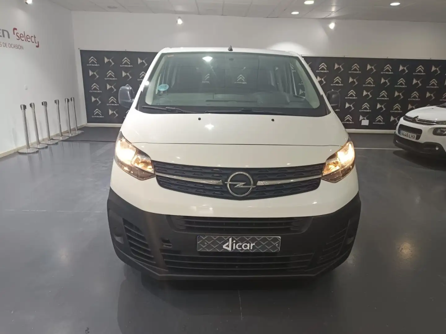 Opel Vivaro 1.5D S Carga Standard 100 Blanc - 1