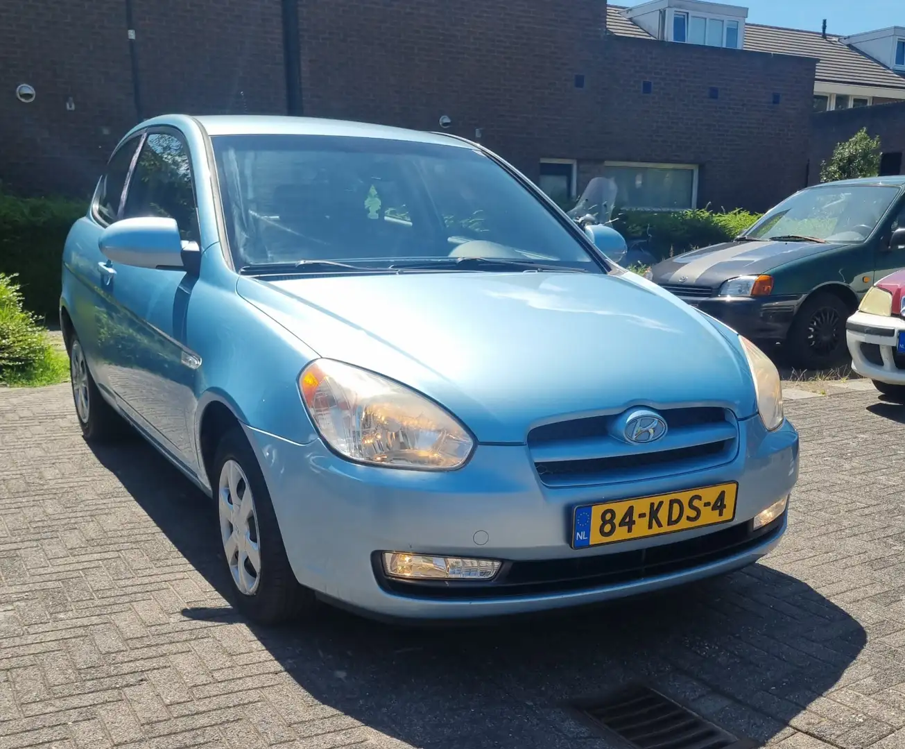 Hyundai ACCENT 1.4i Dynamic bouwjaar 2009 Синий - 2