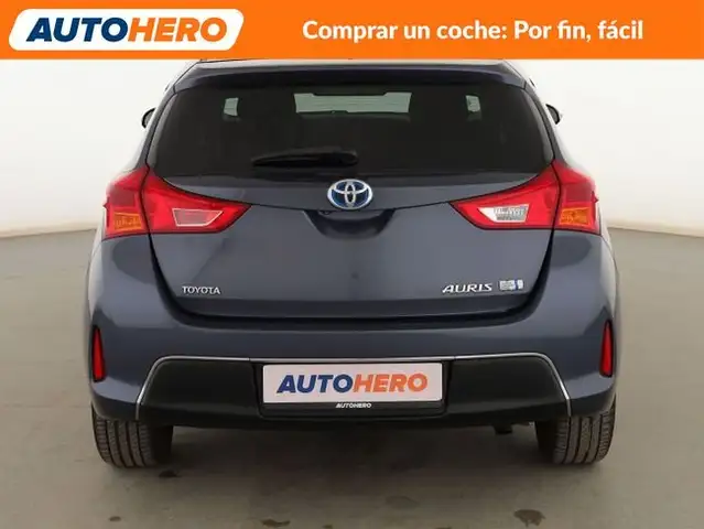 Toyota Auris view 5