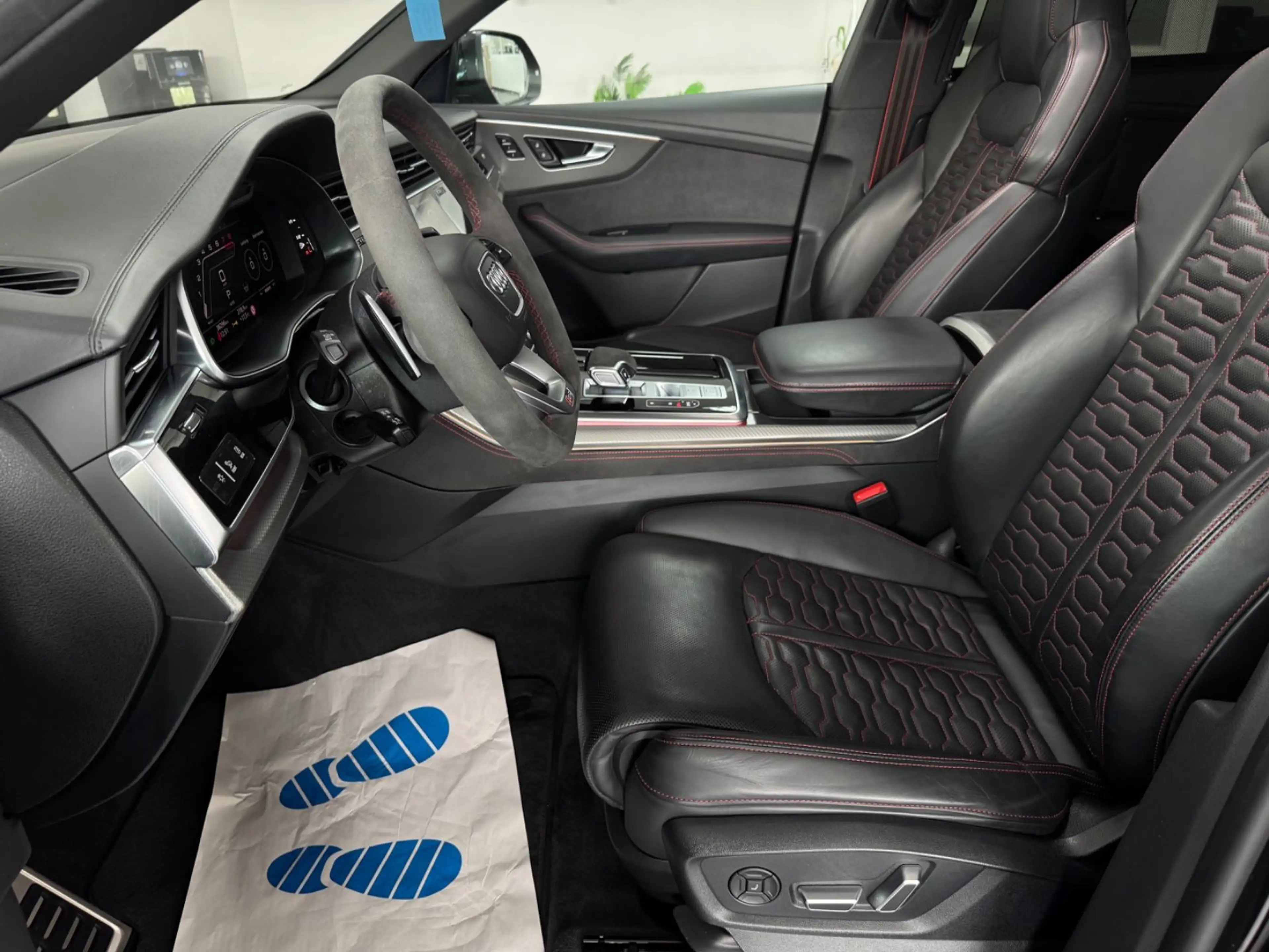 Audi RS Q8 4.0 TFSI quattro *PANO*MATRIX*B&O*AGA — photo 9