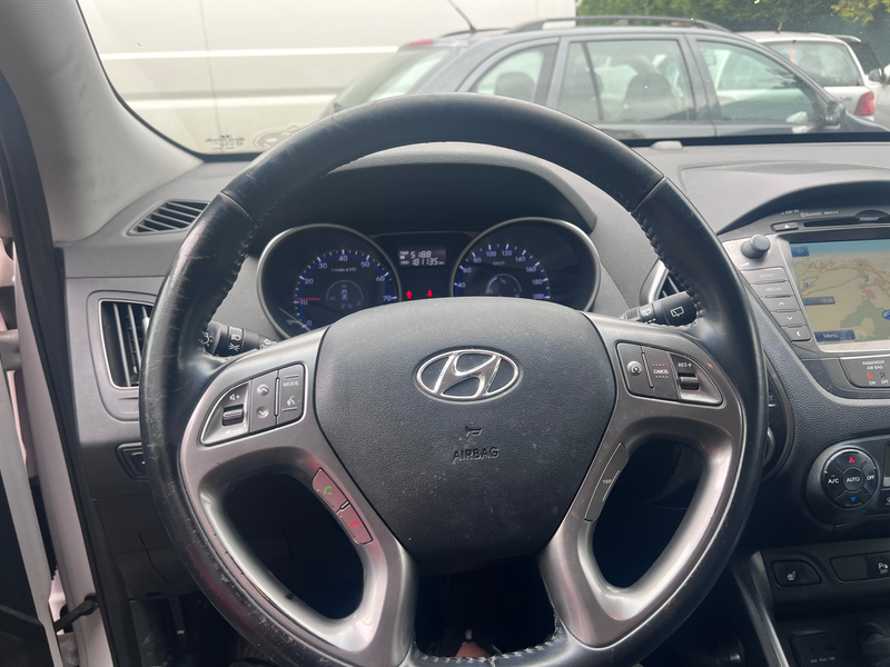 Hyundai iX35 FIFA World Cup Edition 2WD — photo 11