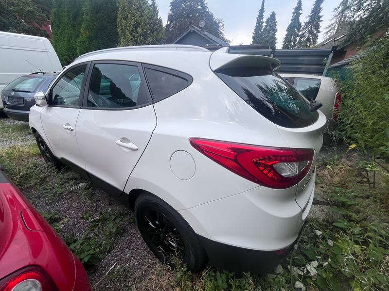 Hyundai iX35 FIFA World Cup Edition 2WD — photo 8