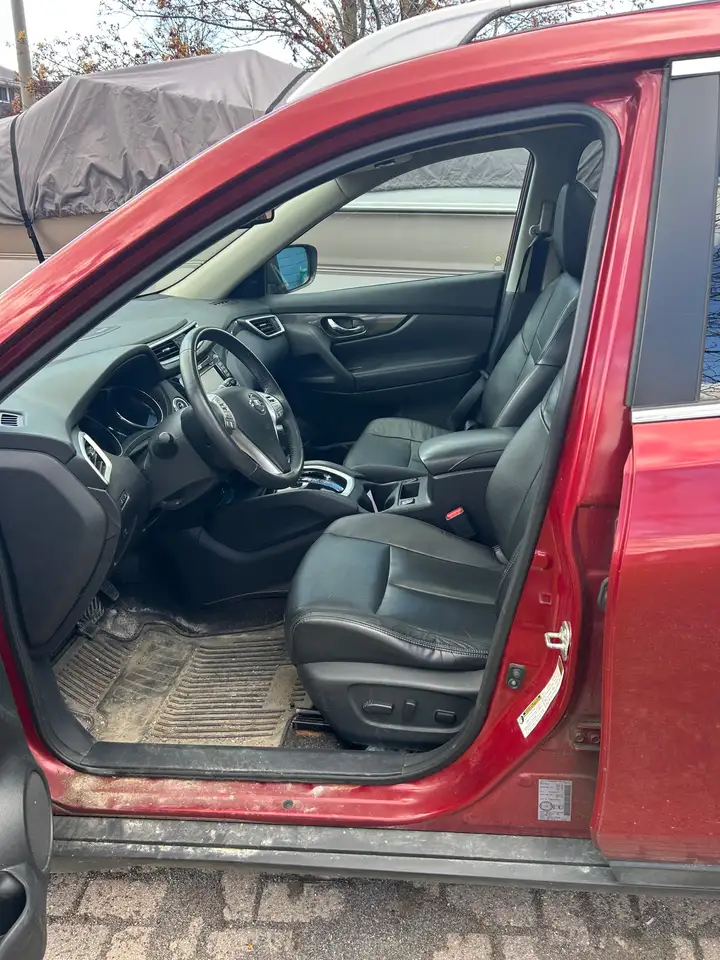 Nissan Rogue снимка Nissan Rogue