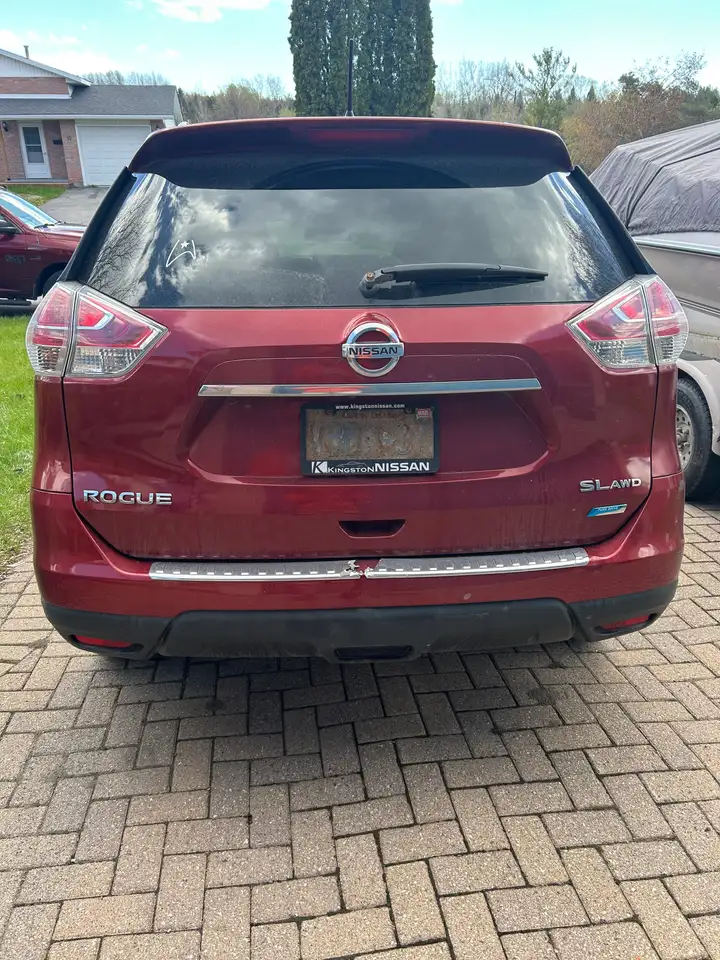Nissan Rogue снимка Nissan Rogue