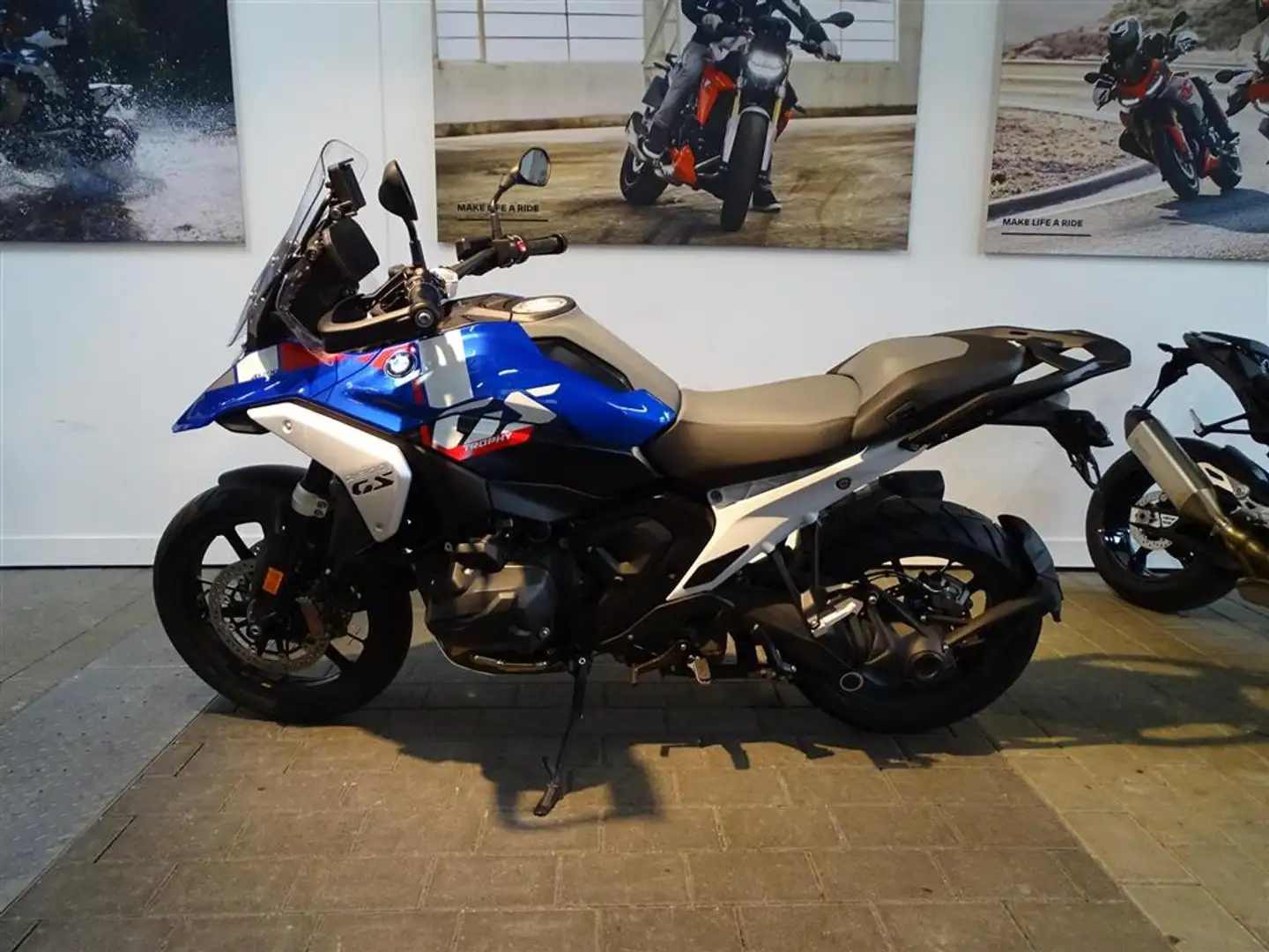 BMW R 1300 GS Schmiederäder, adapt Höhe, Dynamik Albastru - 2