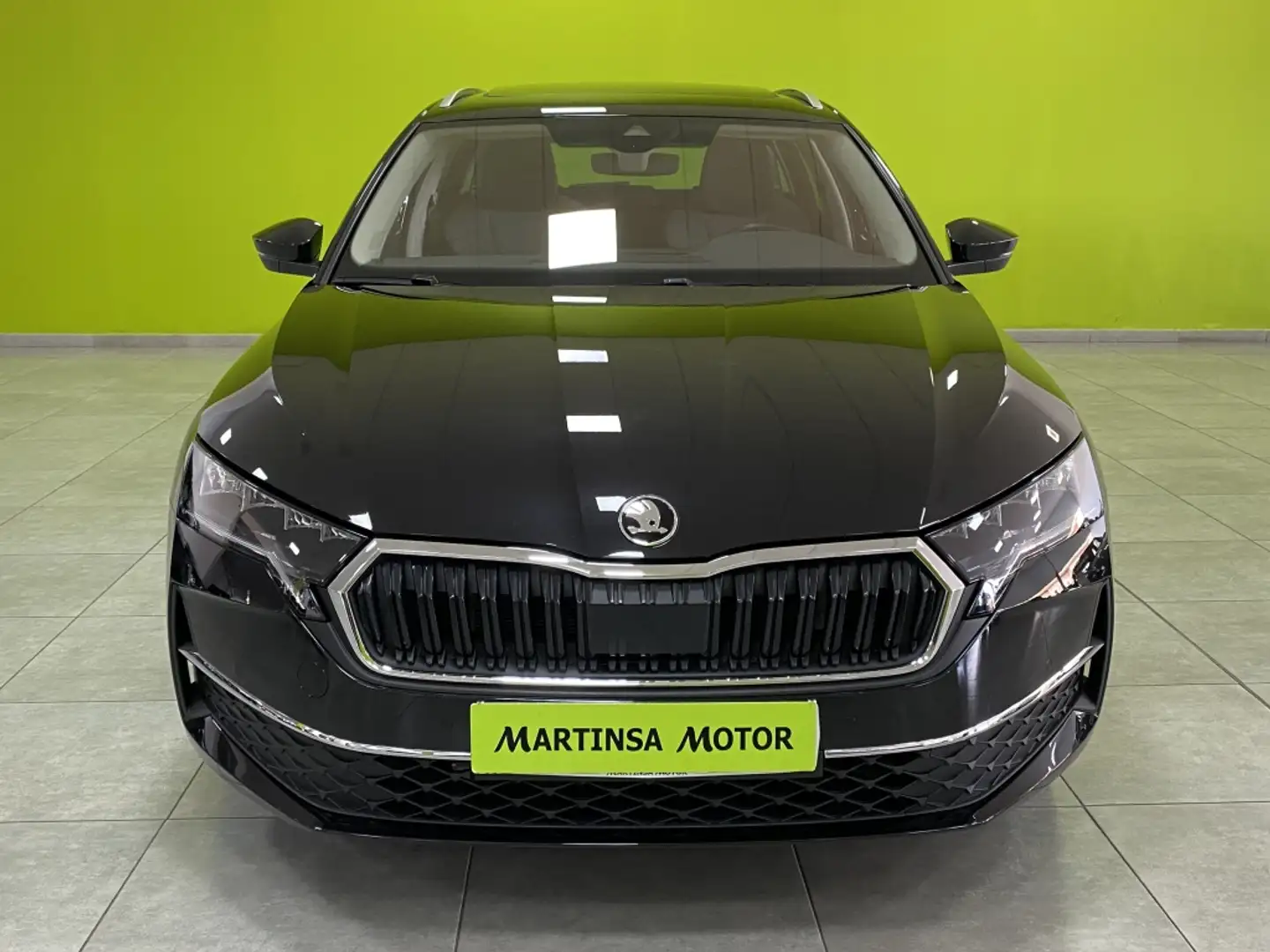 Skoda Octavia 1.5 TSI MHEV Design DSG7 110kW Negro - 2