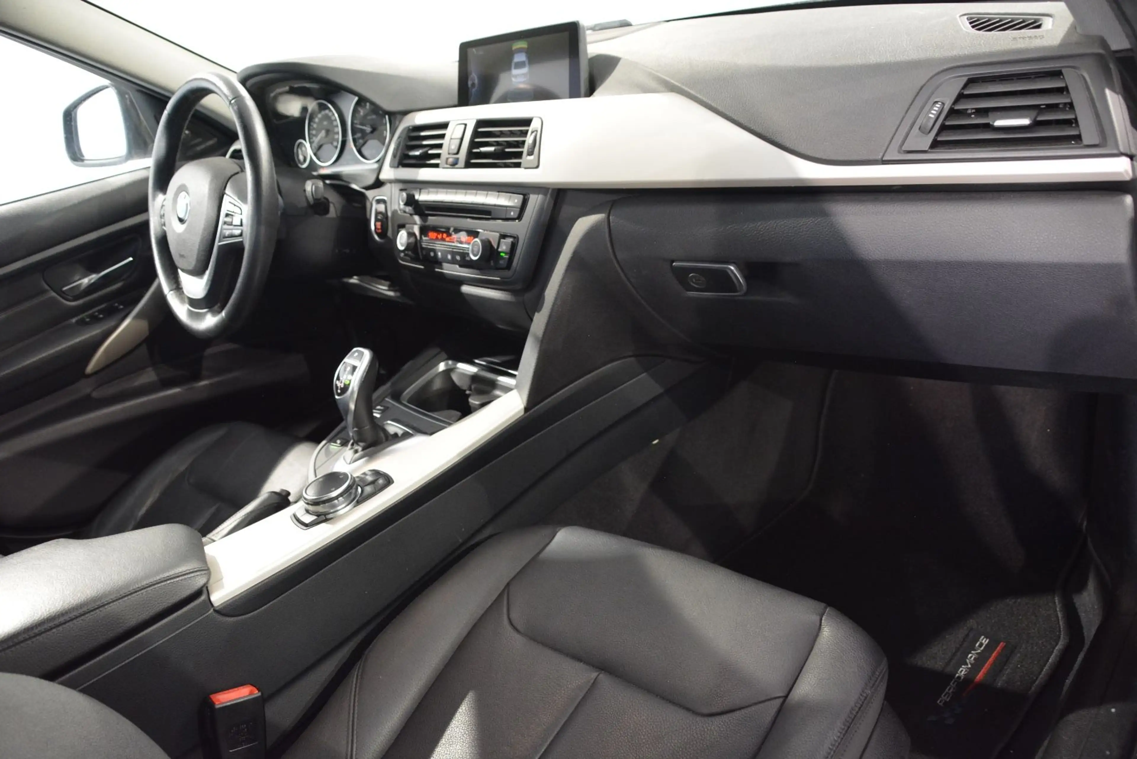 BMW 328 i xDrive Limousine Automatik/Xenon/Navi/Leder — photo 10