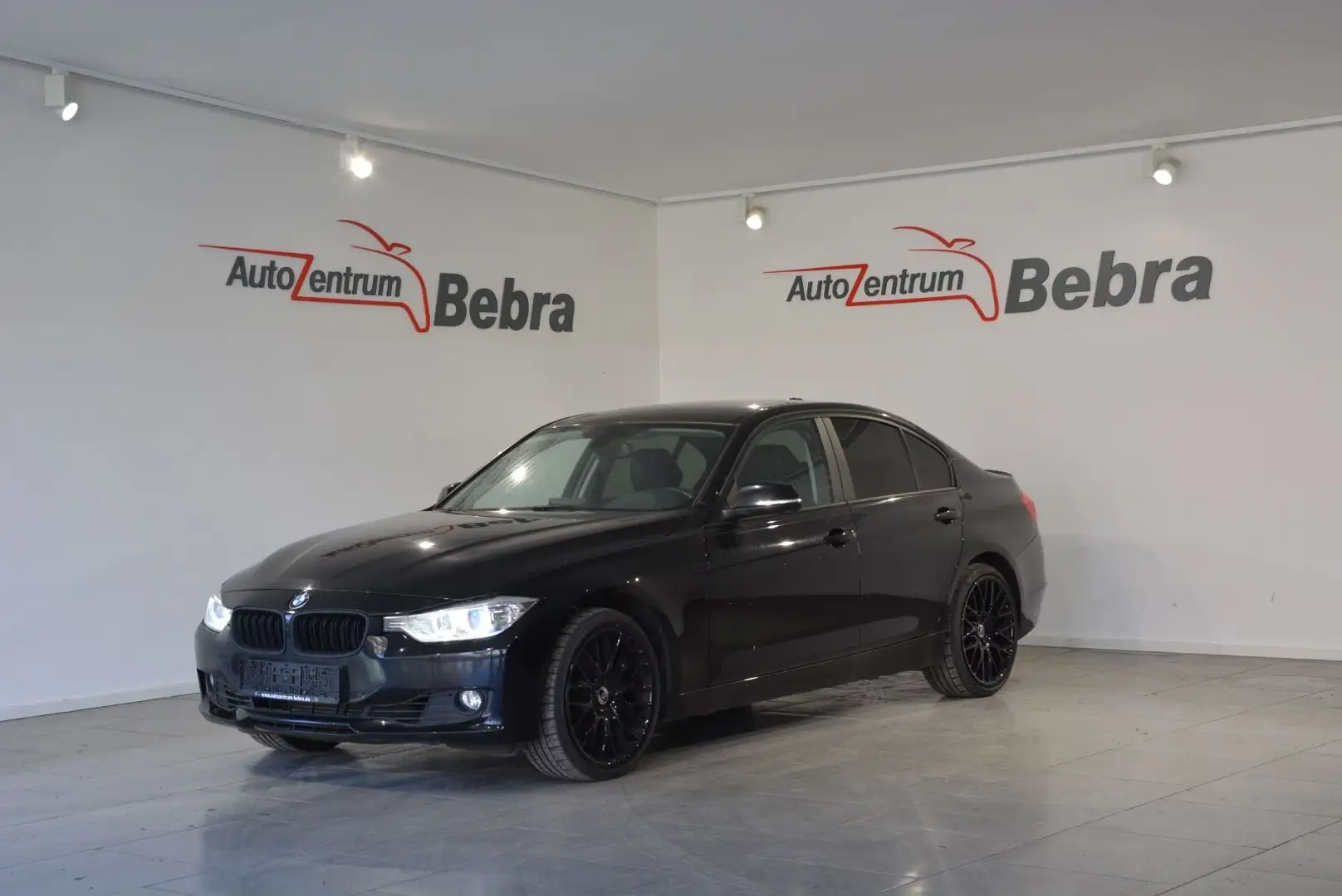 BMW 328 i xDrive Limousine Automatik/Xenon/Navi/Leder Nero - 1