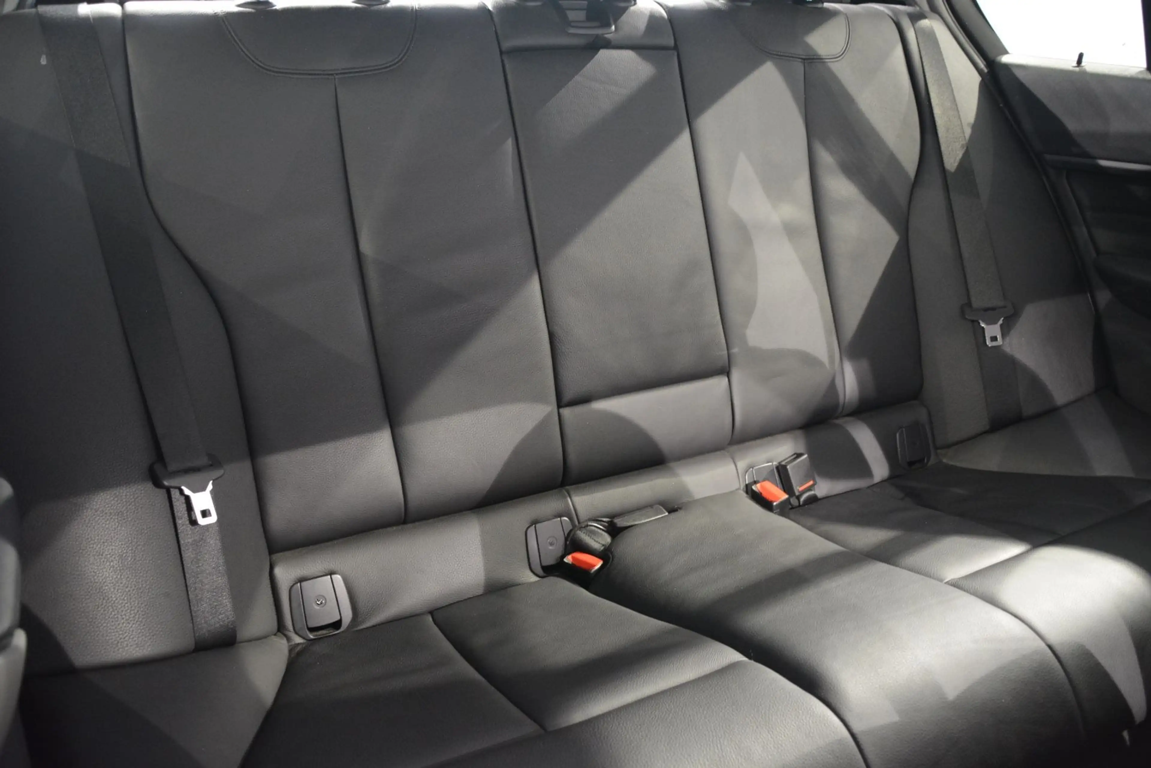 BMW 328 i xDrive Limousine Automatik/Xenon/Navi/Leder — photo 11