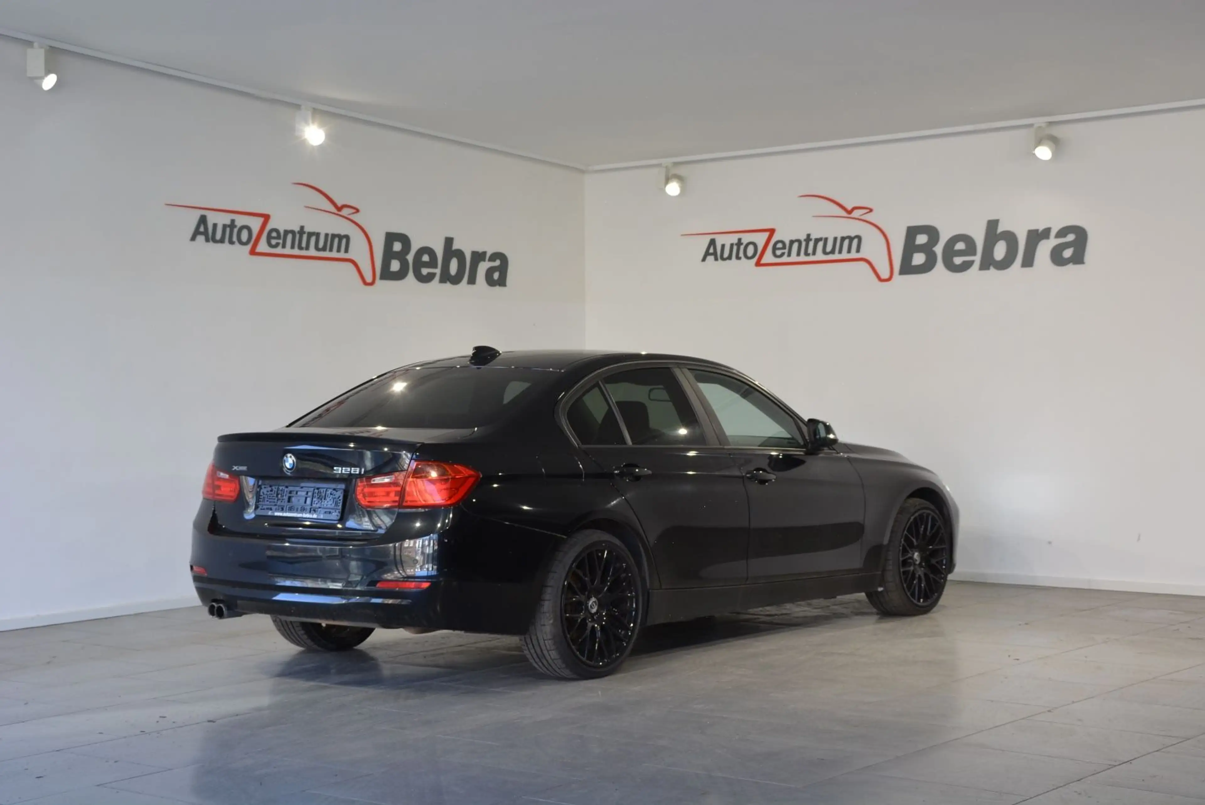 BMW 328 i xDrive Limousine Automatik/Xenon/Navi/Leder — photo 7