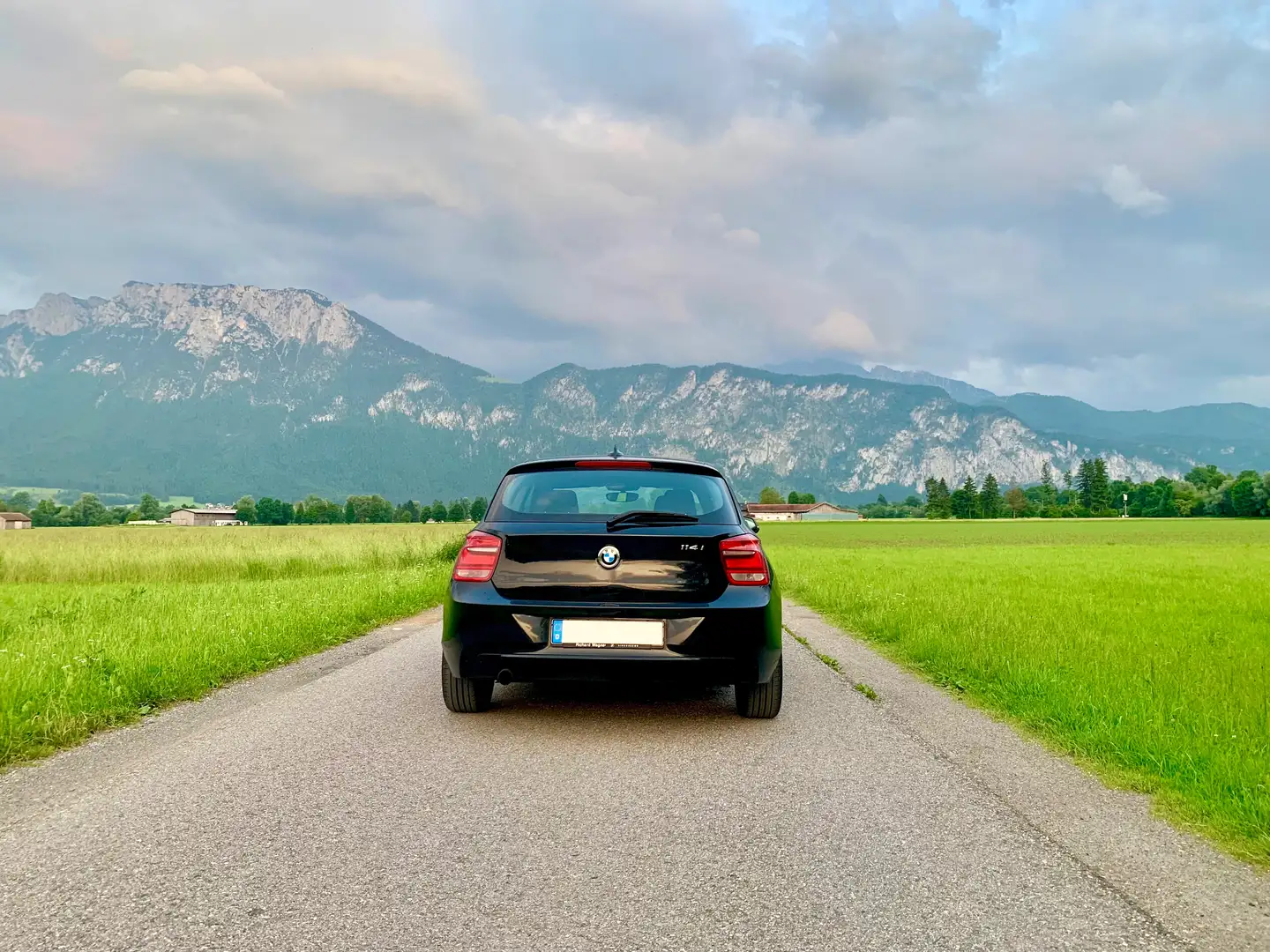 BMW 114 114i Czarny - 2