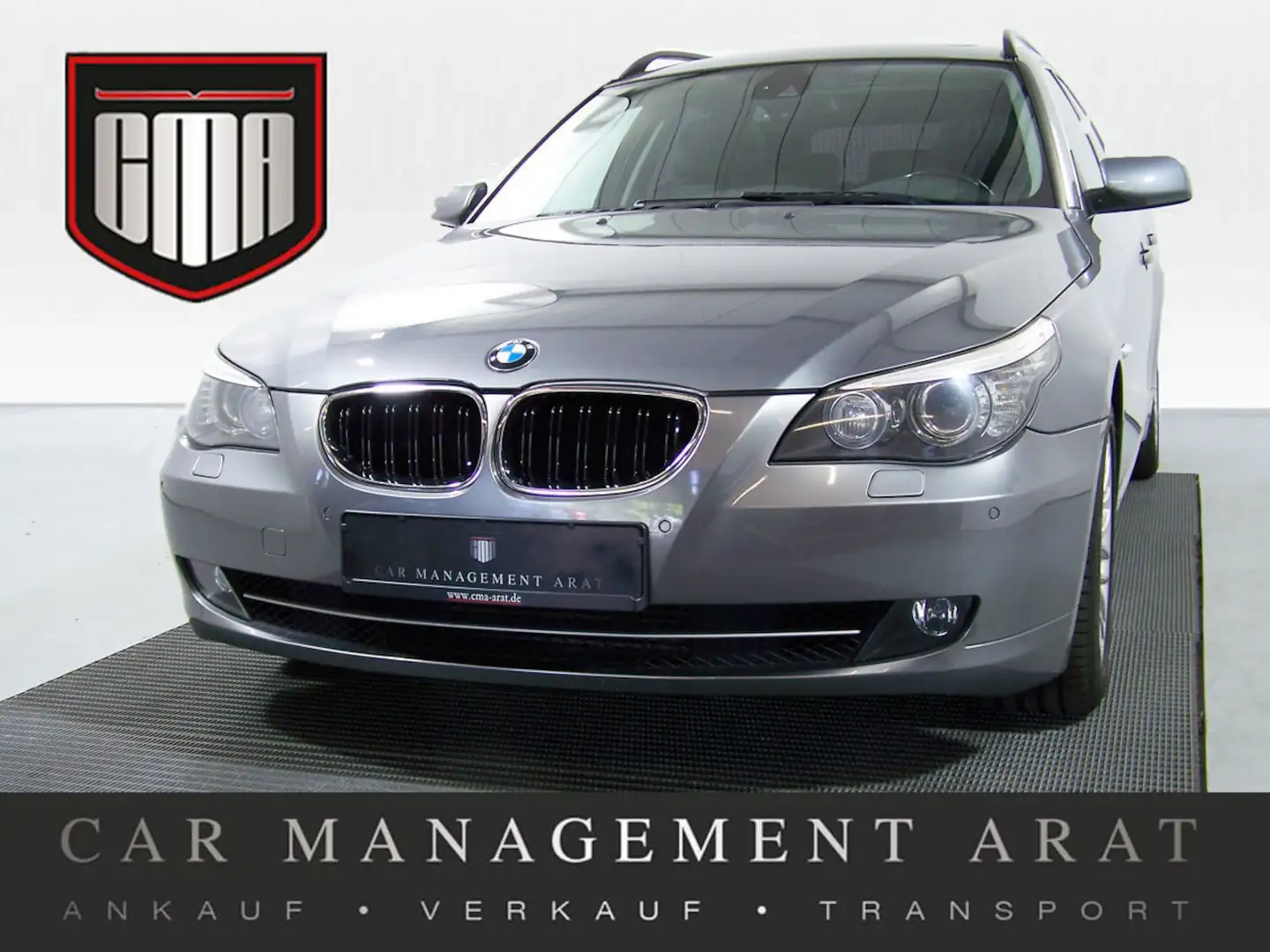 BMW 530 530d Touring AUT PANO+LEDER+NAV+HEAD+PDC+LUFTF Green - 1
